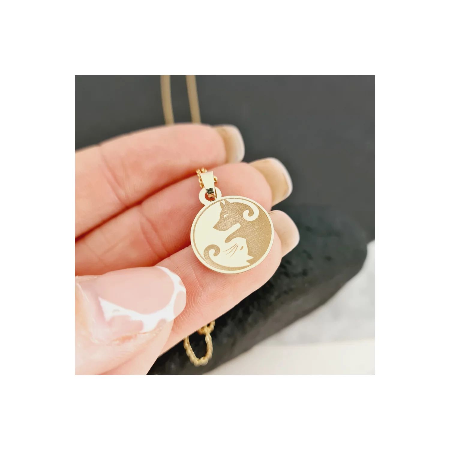 Chic Bijoux Facebook ad