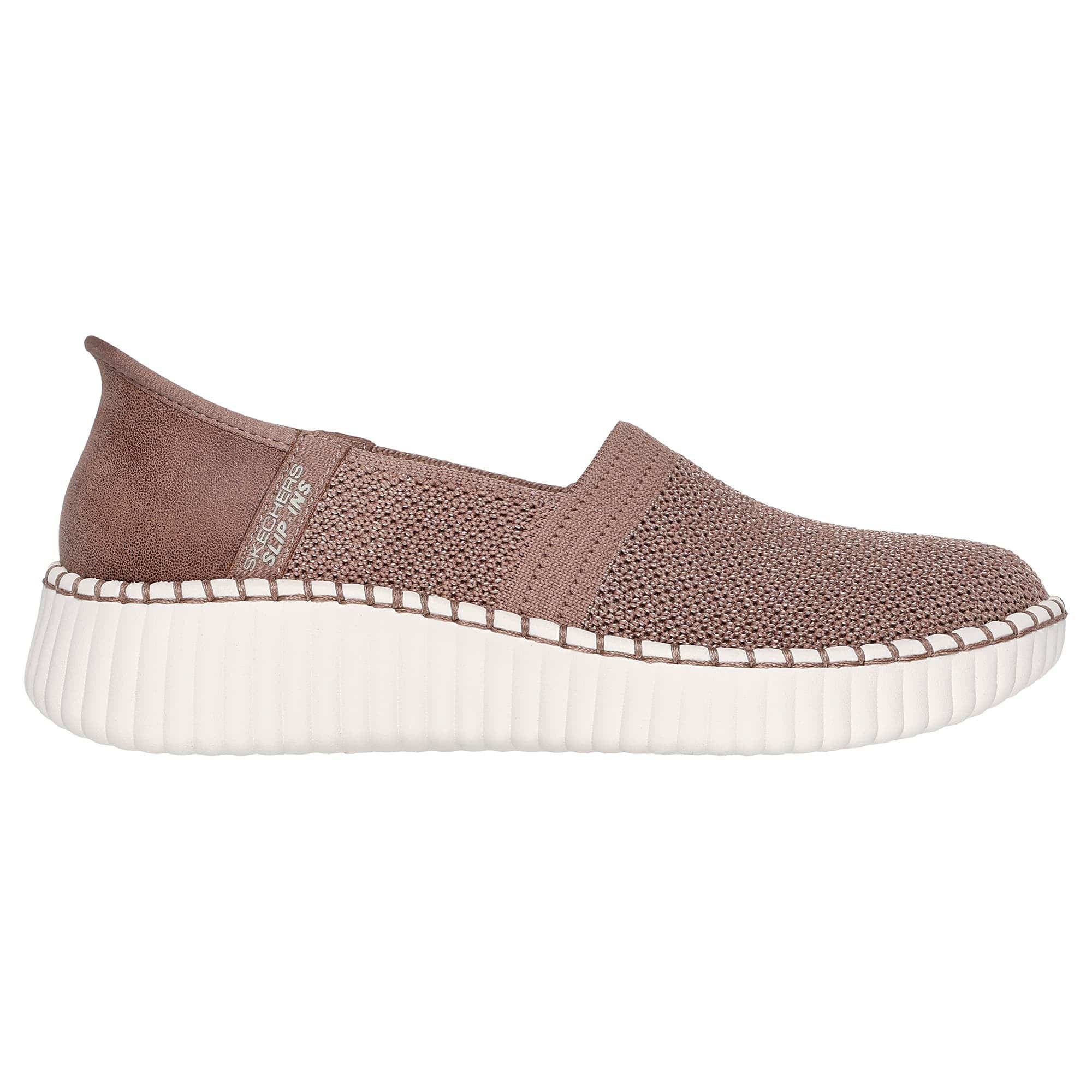 SKECHERS Facebook ad: ¡UNO aporta carácter sin complicar el outfit!