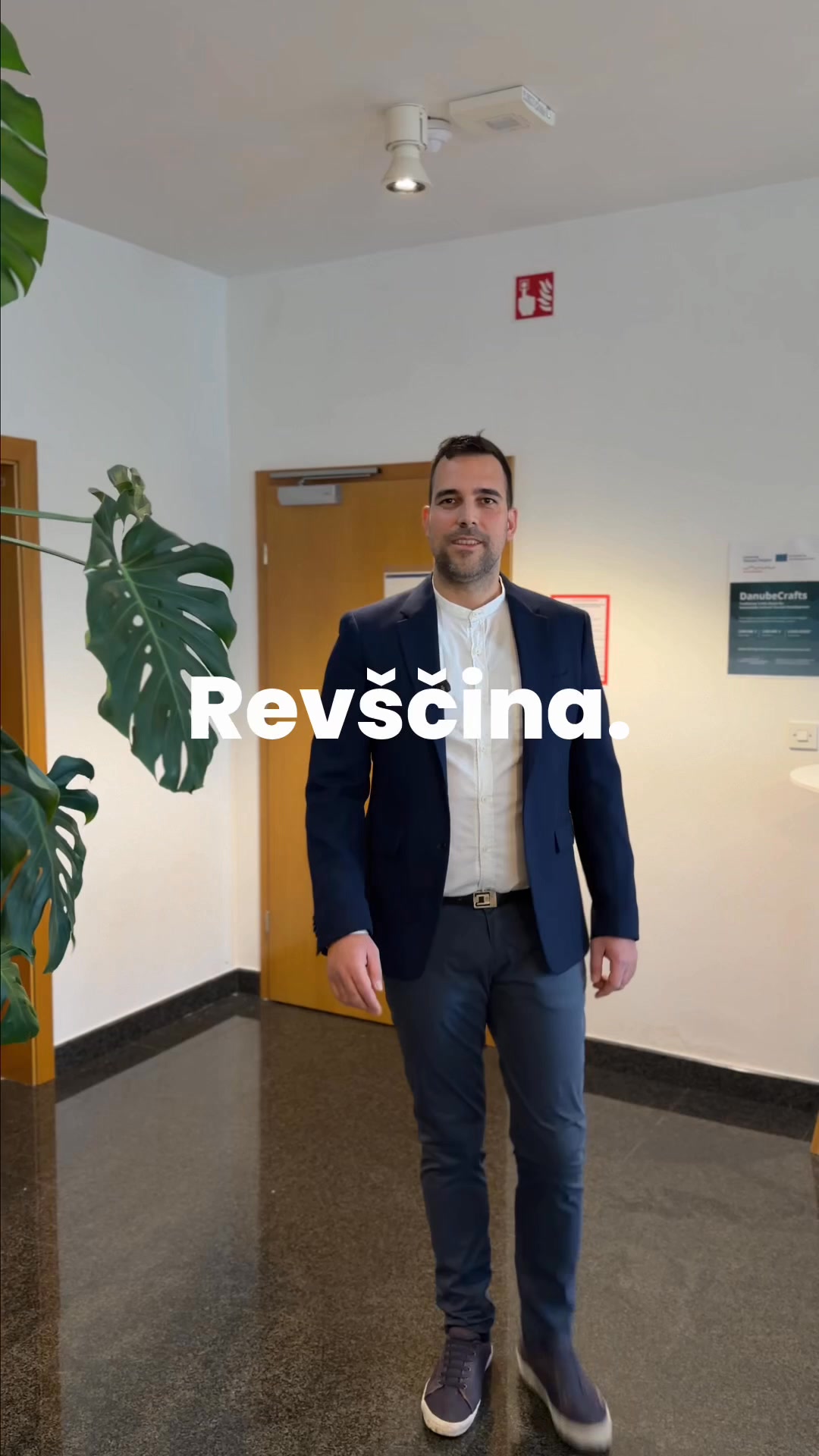 Fakulteta za uporabne družbene študije (FUDŠ) Facebook ad: Študiraj socialni menedžment (UN)