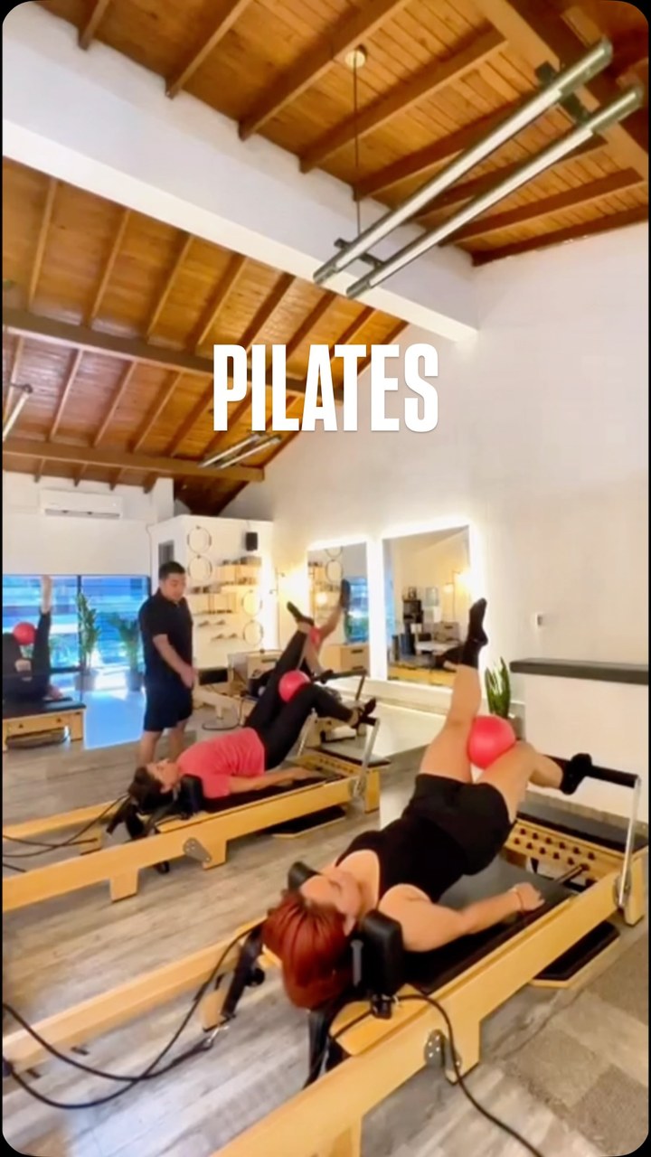 Nivexa Facebook ad: Lleva tu estudio de pilates a otro nivel