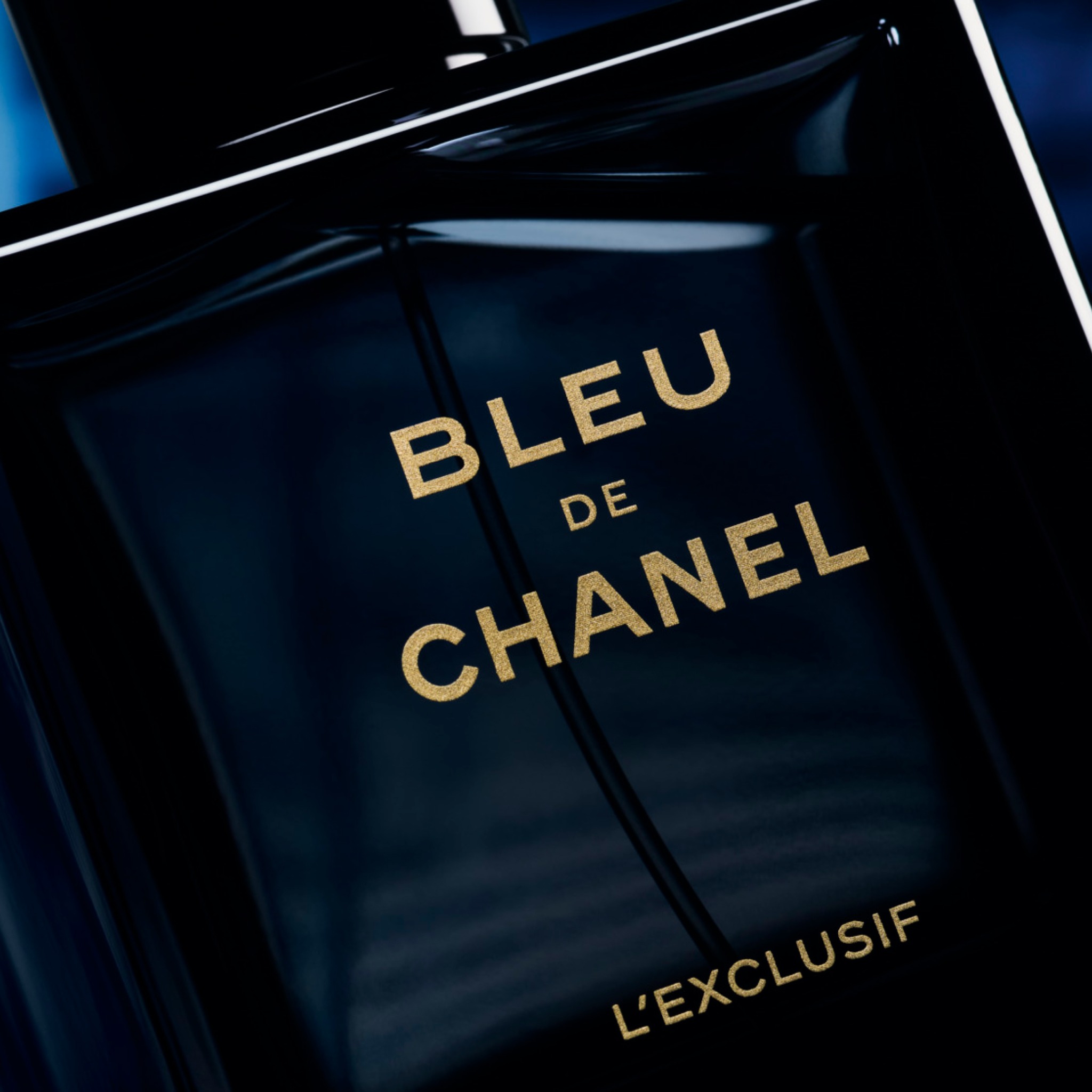 CHANEL Facebook ad