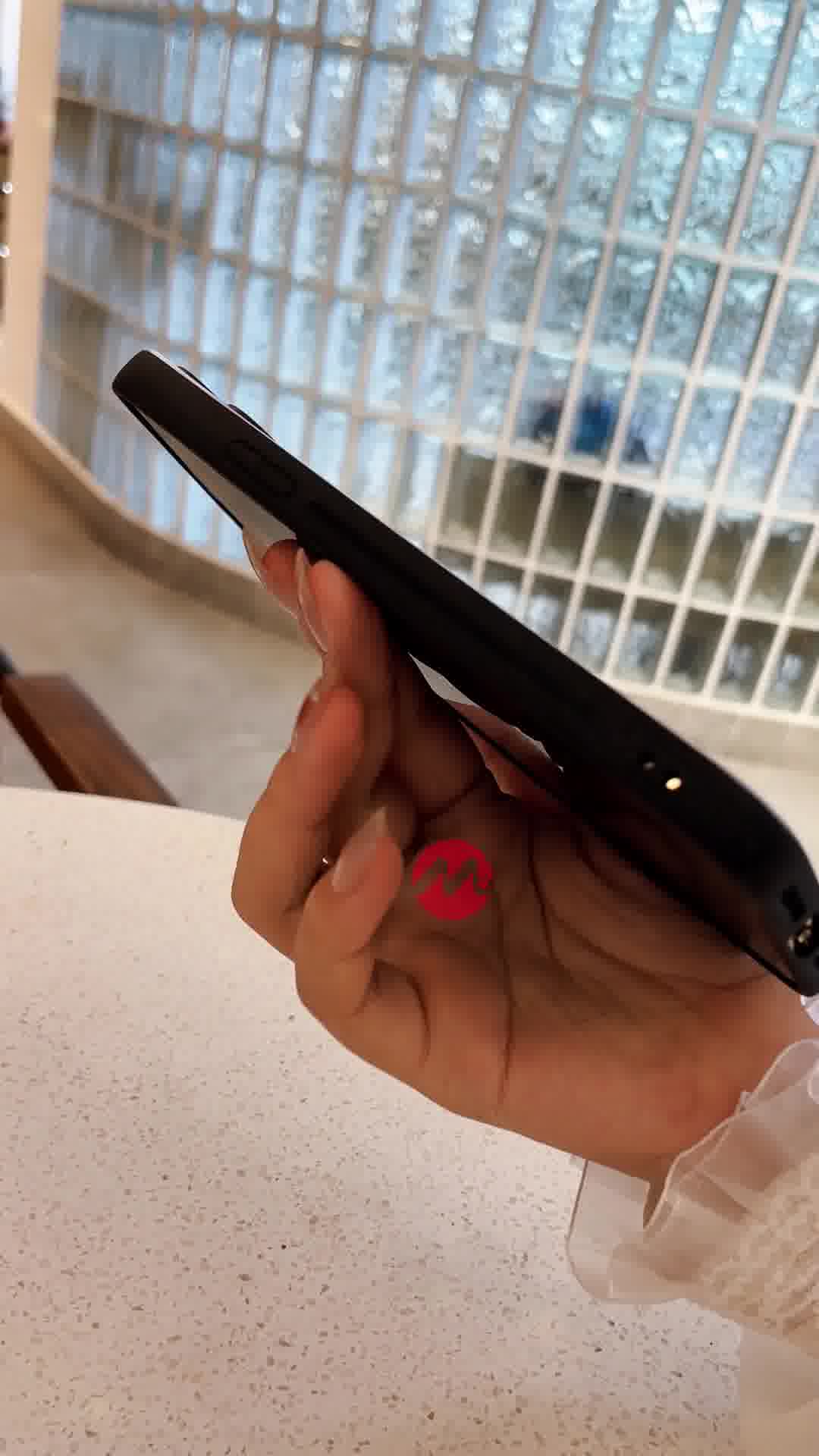 Minvio Facebook ad: Personalized Phone Cases
