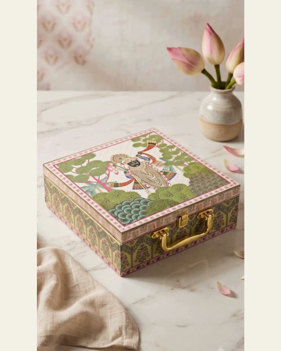 Creative Packers Facebook ad: Corporate Gifting Boxes