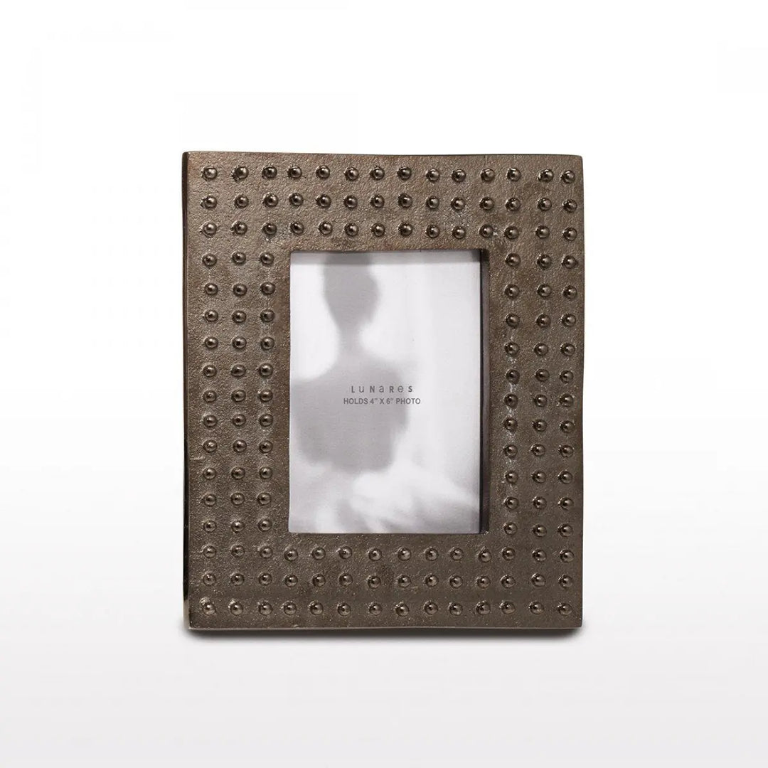 Lunares Facebook ad: Entertain with Luxurious Style.