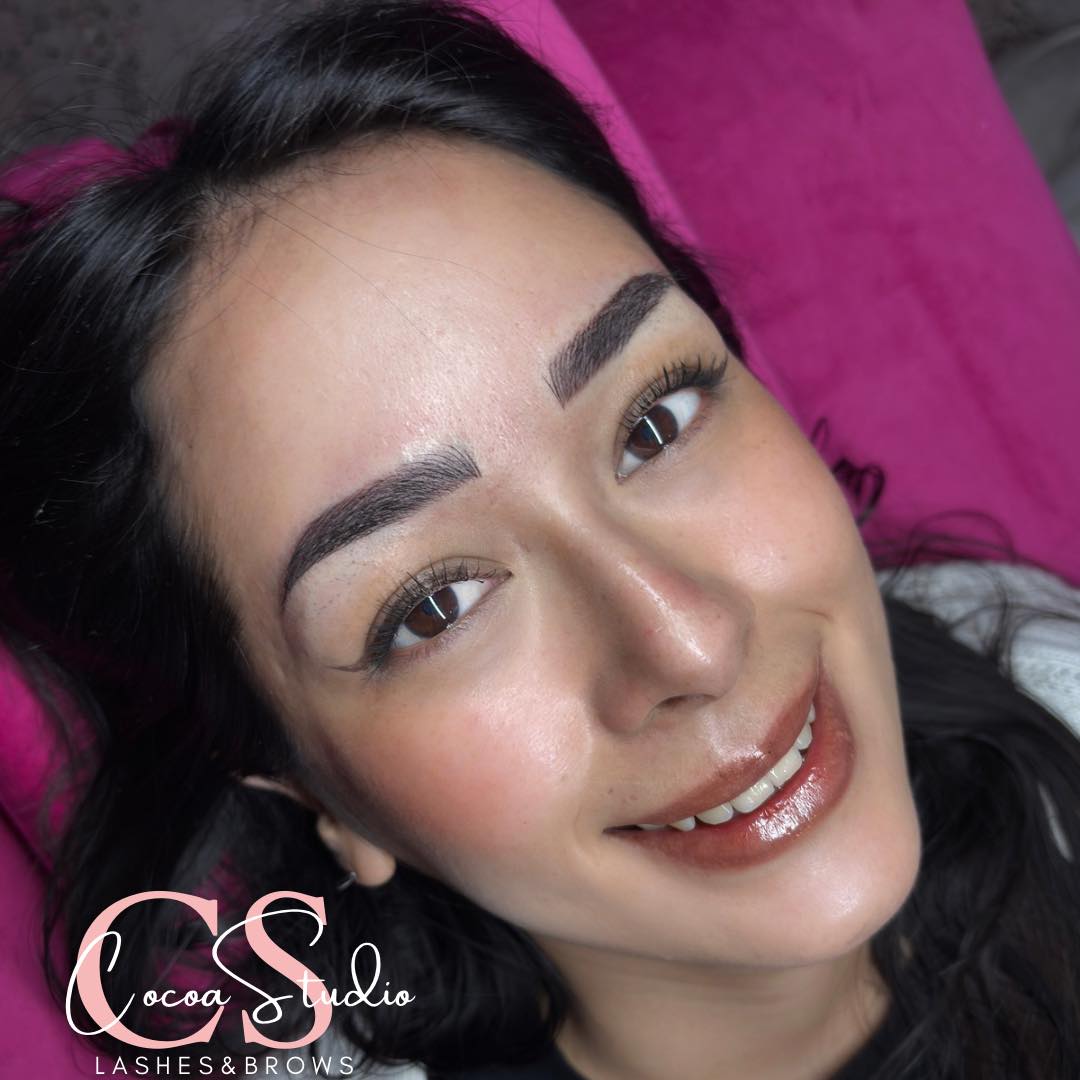 Cocoa Studio Nezahualcóyotl Facebook ad: Diseño de cejas personalizado, natural y acorde a…