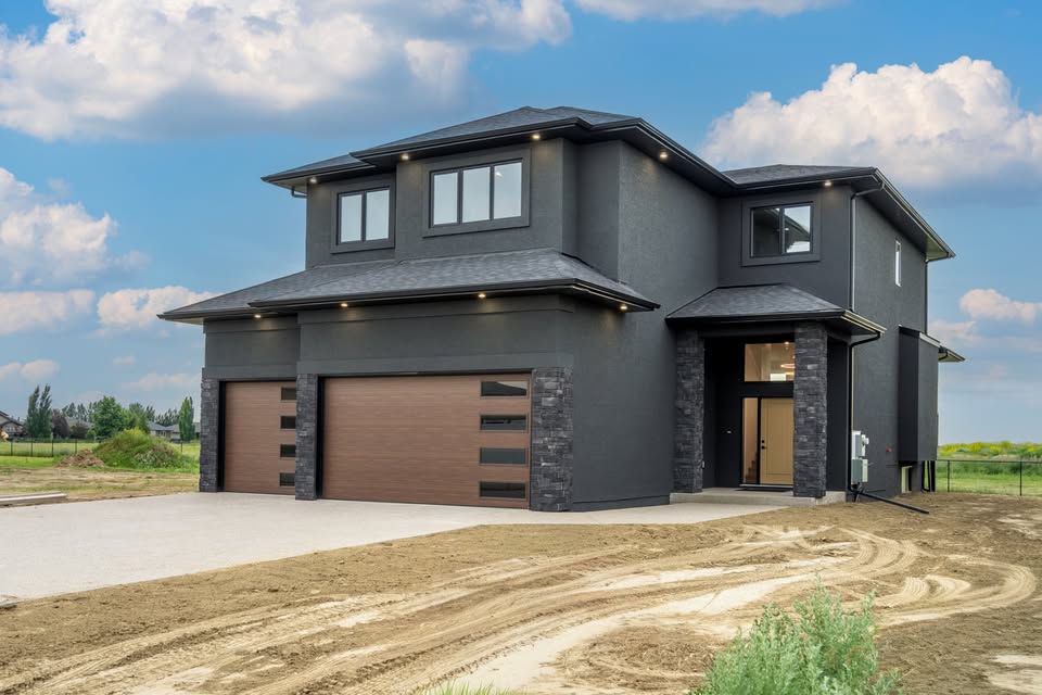 Christine Nagy Realtor, Century 21 Dome Realty Inc. Facebook ad: Chat with us
