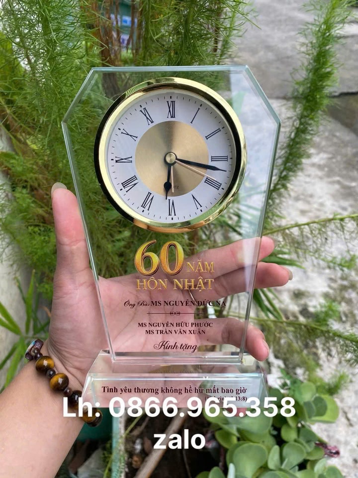 Kỷ Niệm Chương Giá Rẻ Facebook ad: Chuyên cung cấp KỶ NIỆM CHƯƠNG - Cúp…