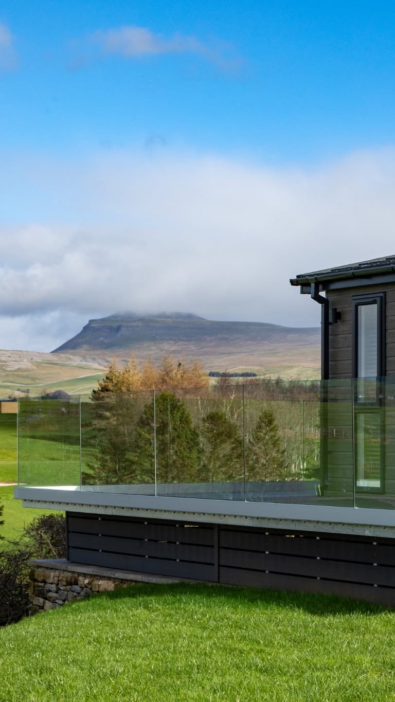 Wenningdale Escapes Facebook ad: Your Countryside Retreat Awaits