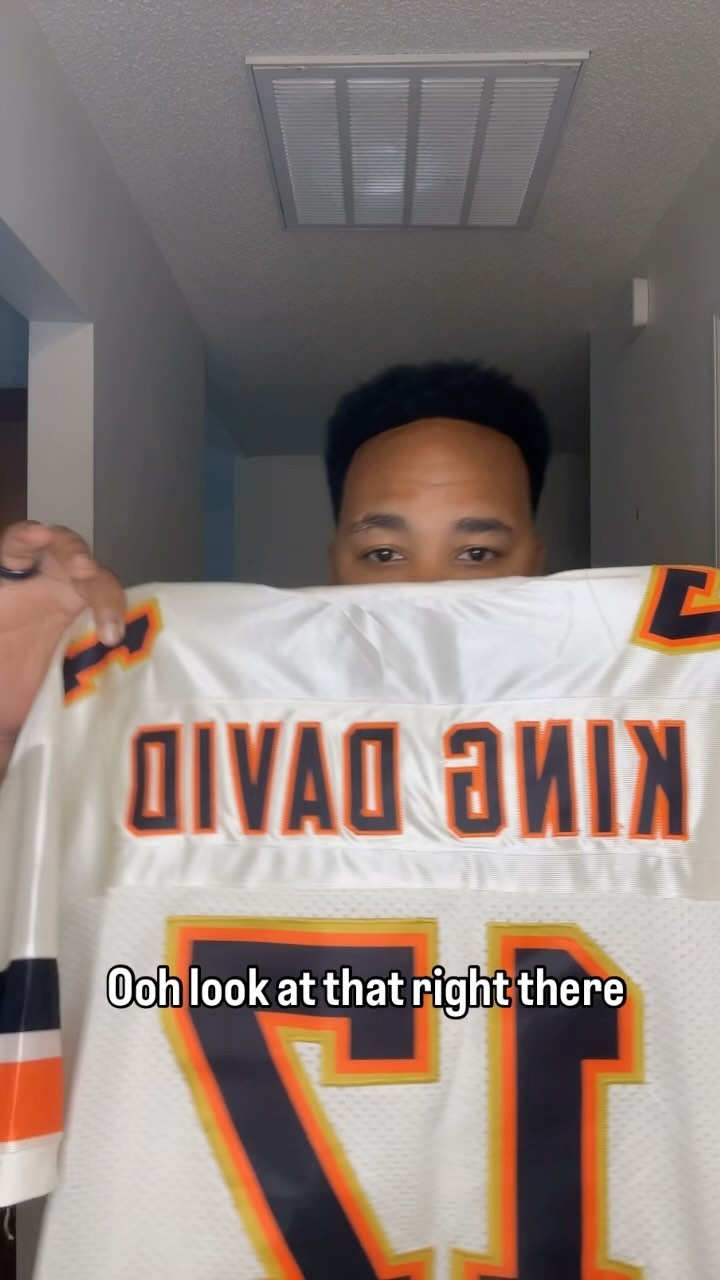 Fansidea.com Facebook ad: Loving my new custom football jersey from @fansidea_official