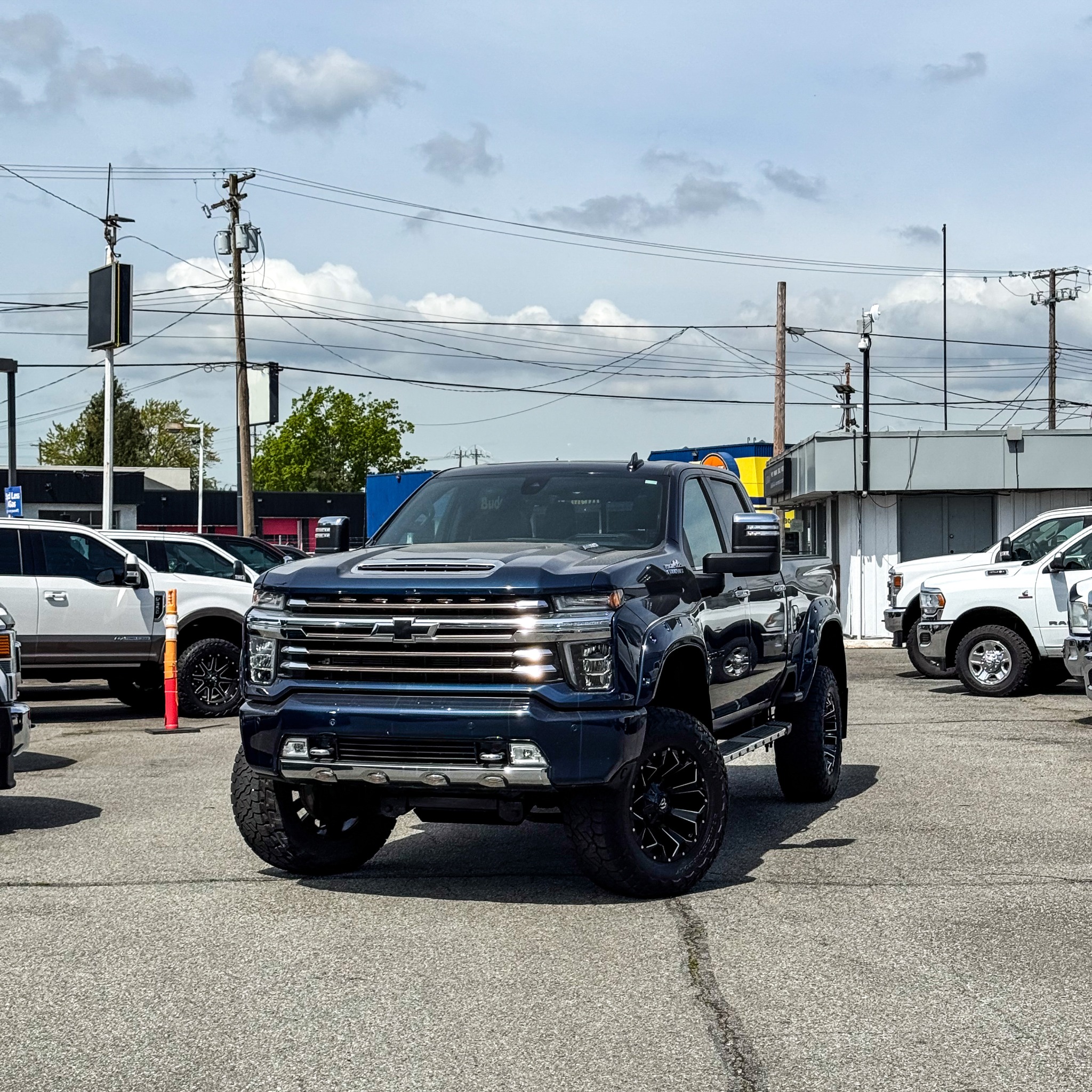 Ontario Auto Clearance Facebook ad: Pause for a Moment!