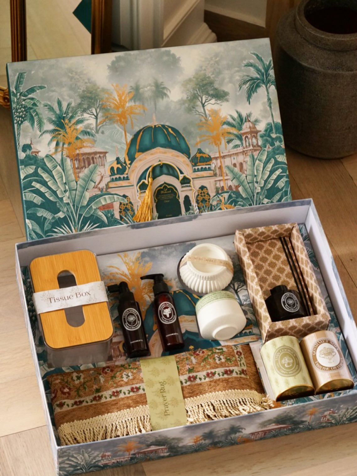 Hanami Gift Facebook ad: YLANG YLANG PACKAGES