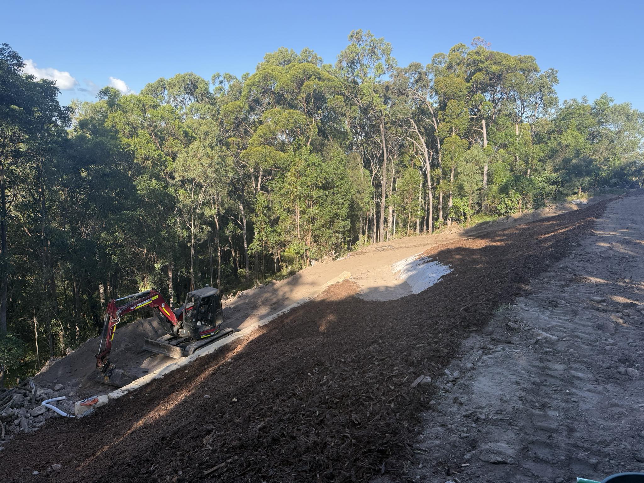 Slaters Contracting Facebook ad: Sunshine Coast local specialising in fencing, earthworks…