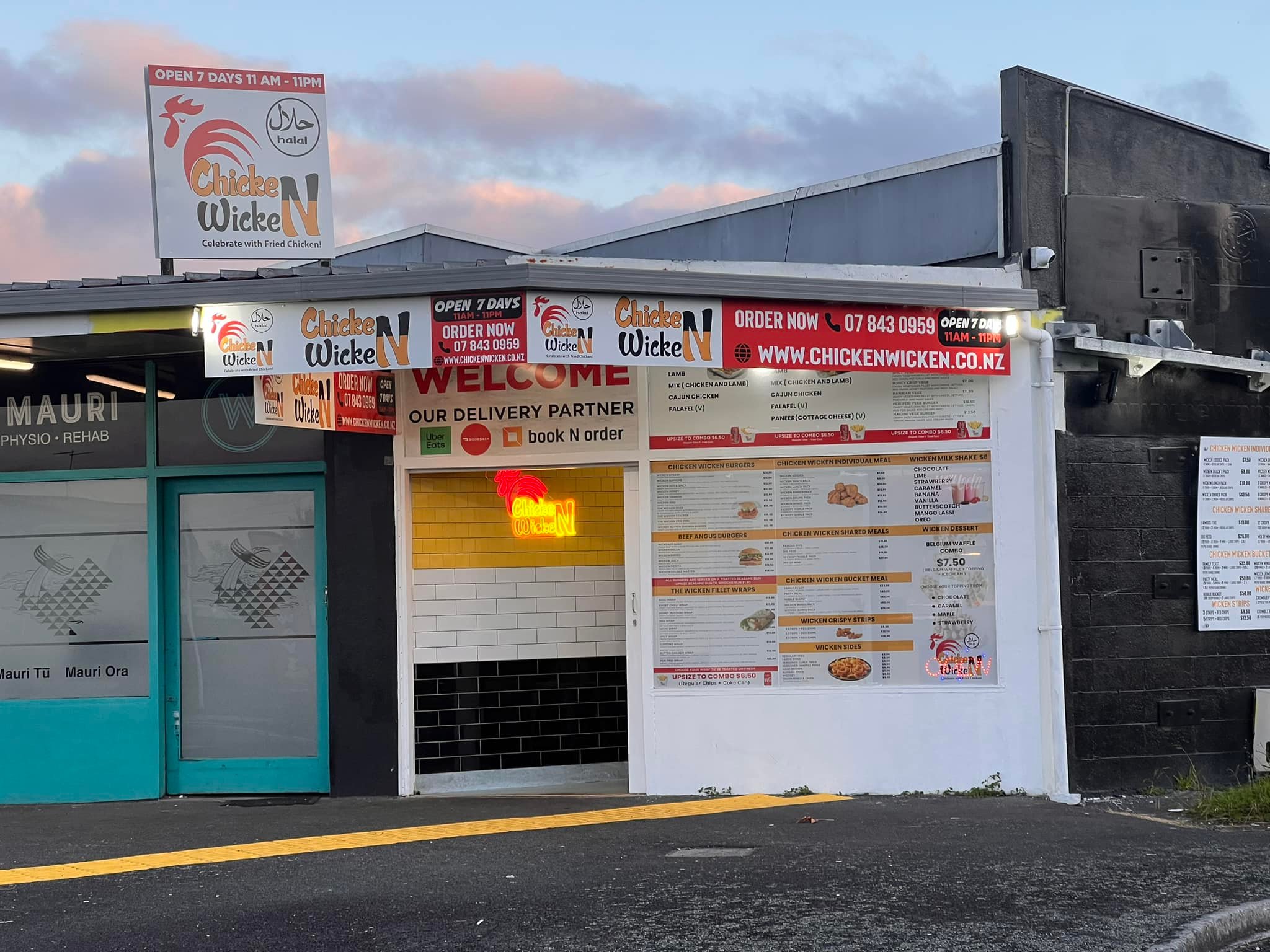 Chicken Wicken Facebook ad: Chicken Wicken - Fried Chicken, Burgers, Kebabs…