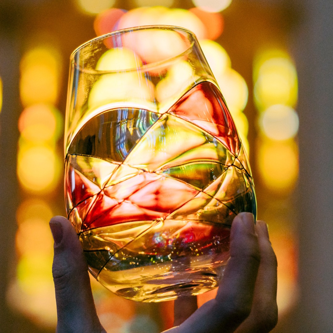 Cornet Barcelona Facebook ad: The Most Beautiful Wine Glasses I've Ever Seen!