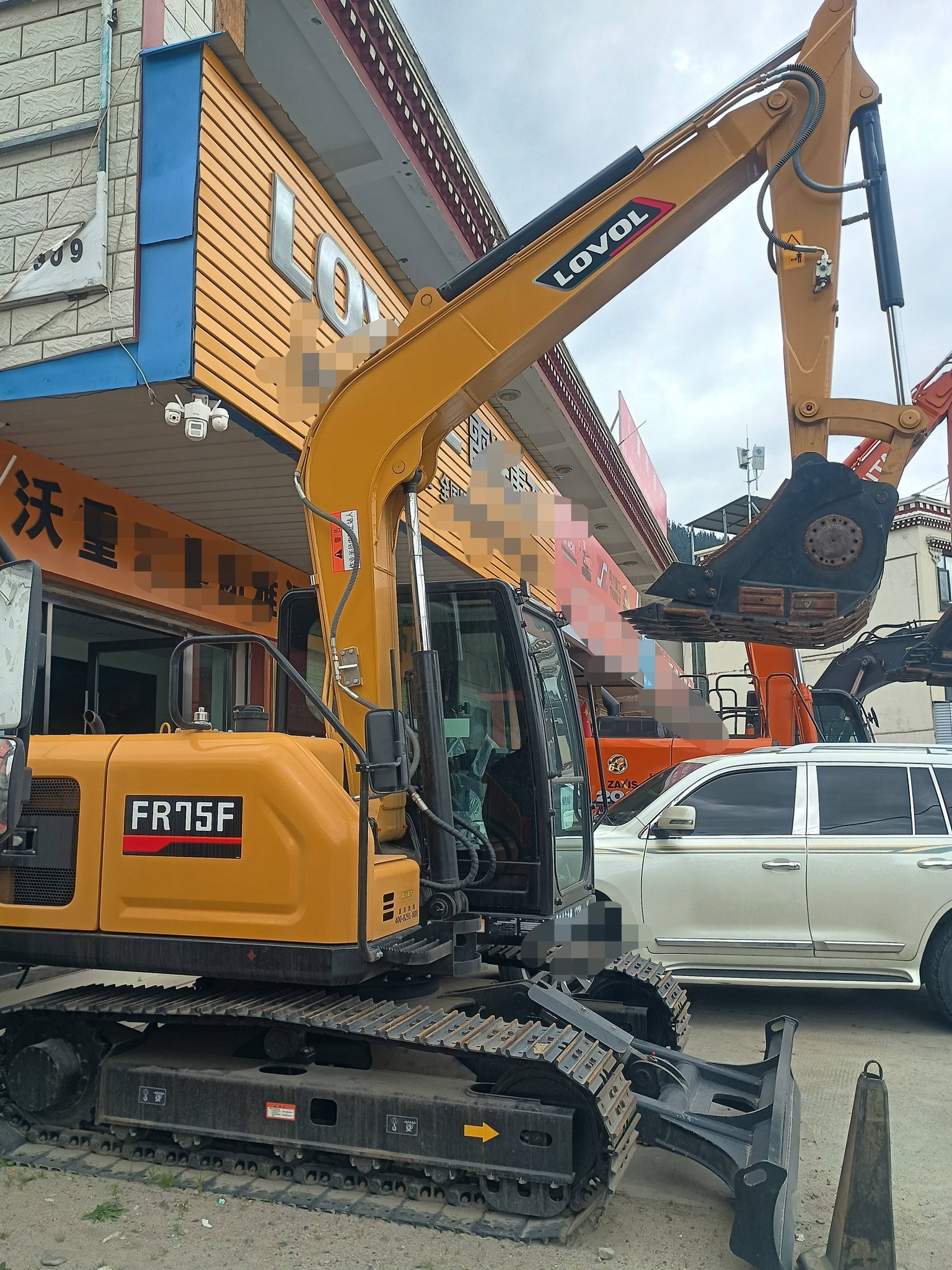 macreek machine export Facebook ad: Chinese Excavators vs Japanese Excavators: A Practical…