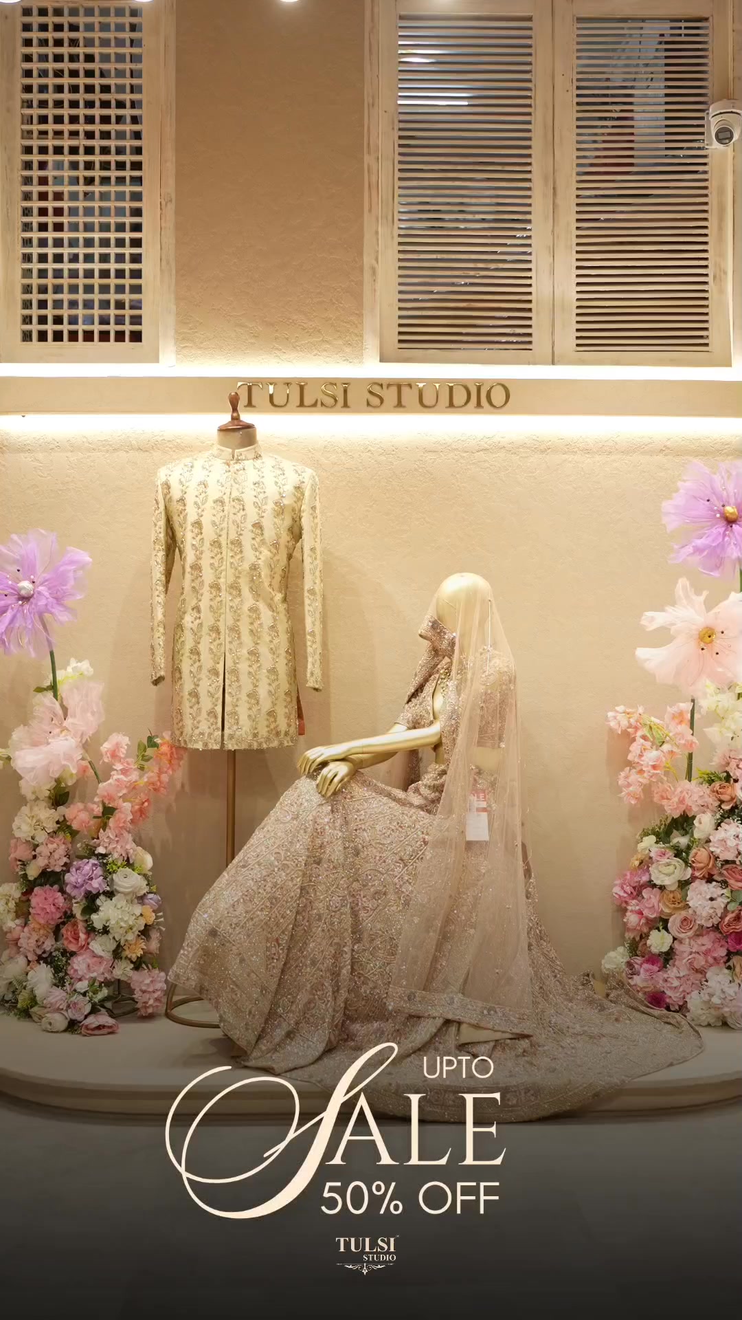 Tulsi Studio Facebook ad: Chat with us