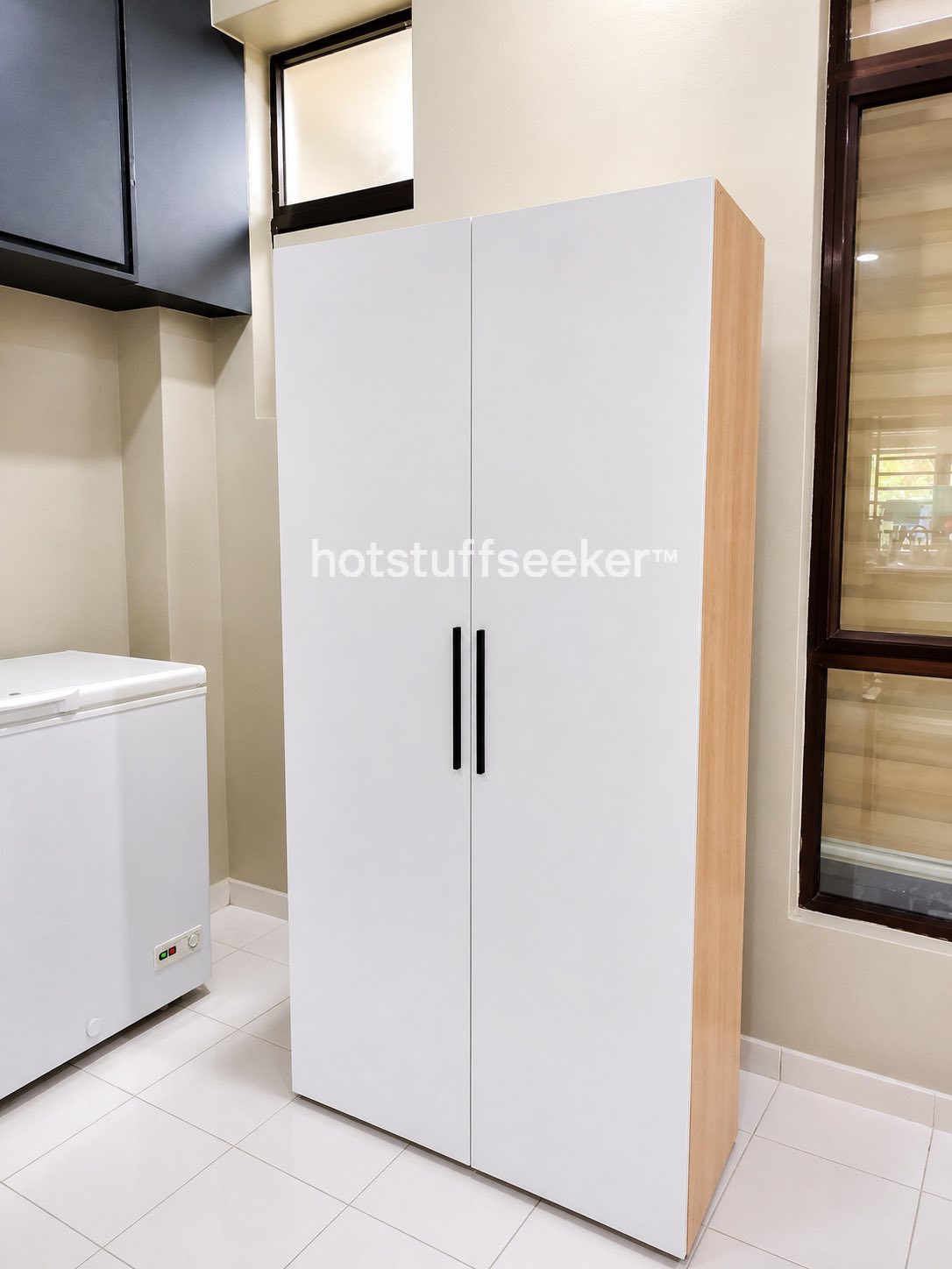 Hot Stuff Seeker Facebook ad