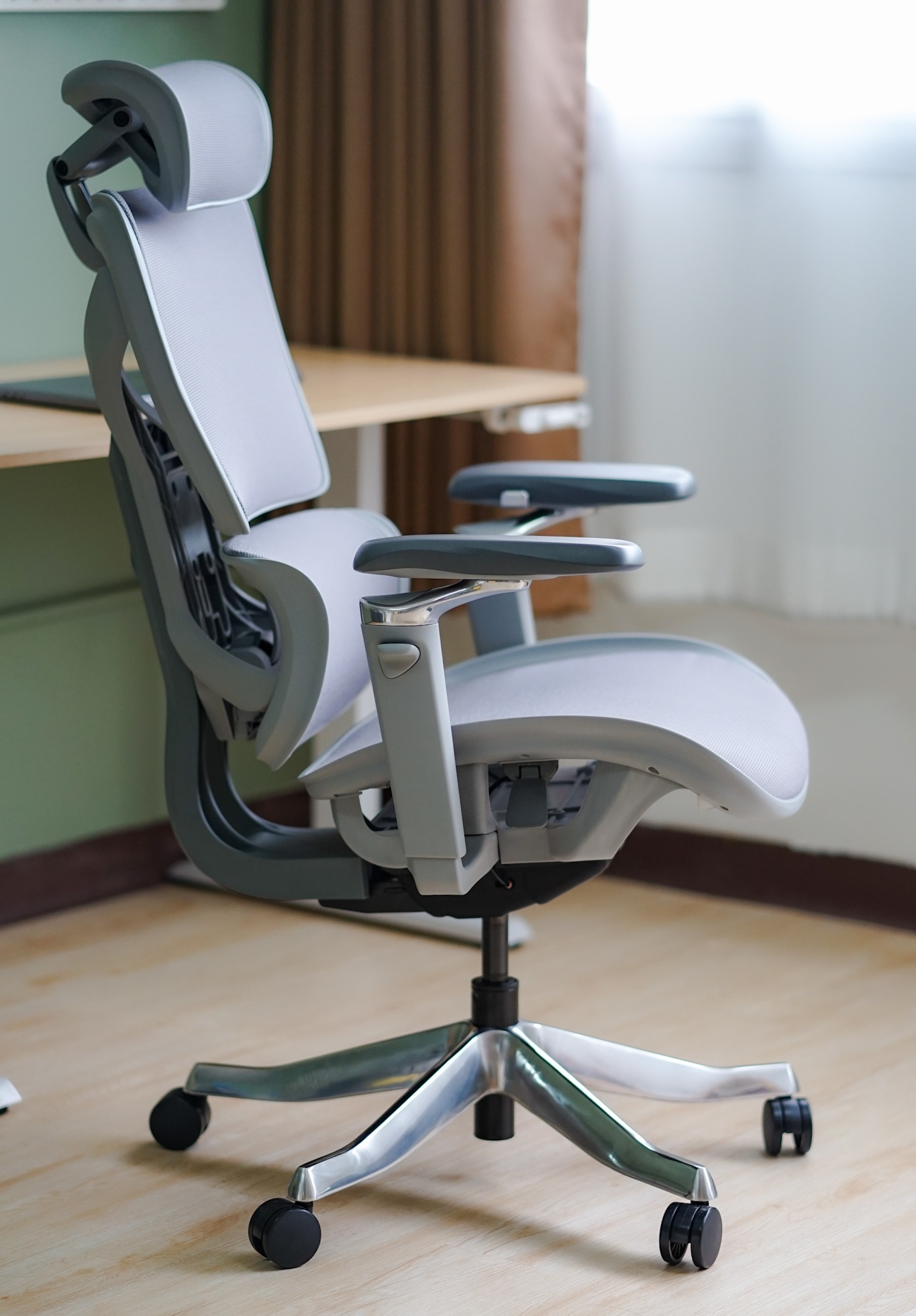 Urbanize - Ergonomic Office and Home Decor Furniture Facebook ad: Urbanize Astro Full Option