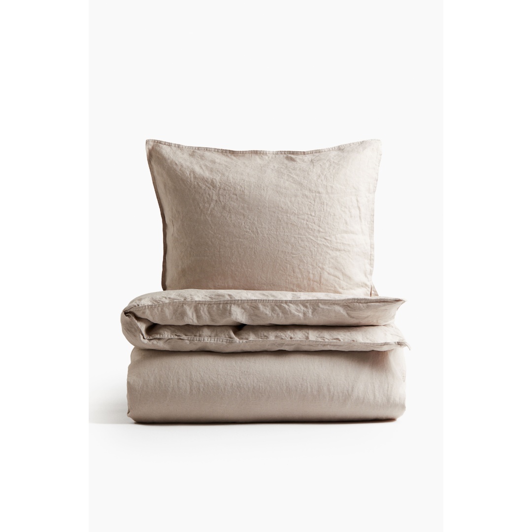 H&M HOME Facebook ad