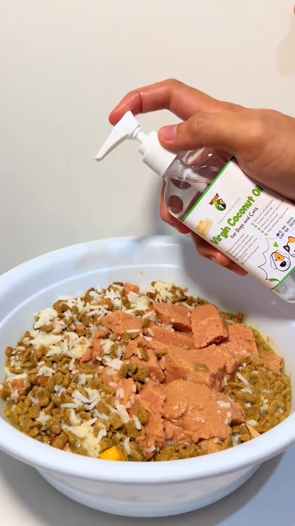 WOOF Premium Organic Dog Shampoo and Soap Facebook ad: Natural & organic pet products