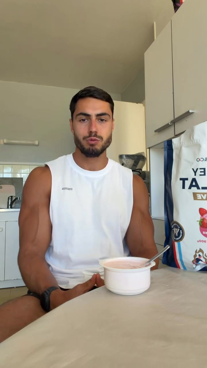 Nutri&Co Facebook ad: Ton yaourt protéiné maison en 30 secondes!