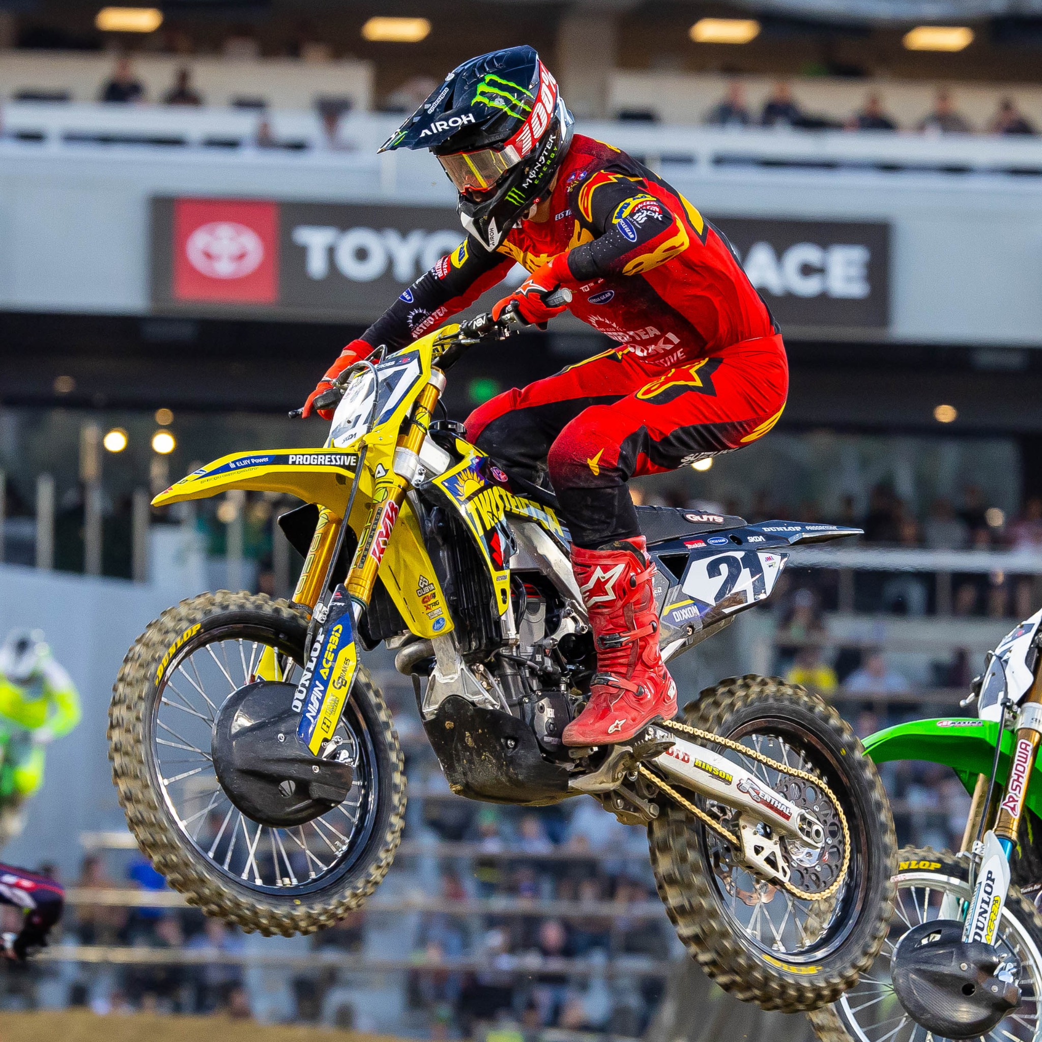 MXstore Facebook ad