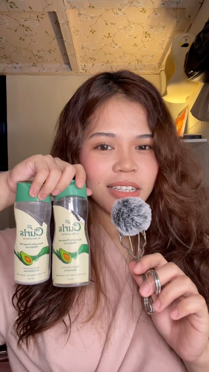Hannah_Yanah Facebook ad: Sulfate-free, silicone-free, protein-free, at paraben-free.