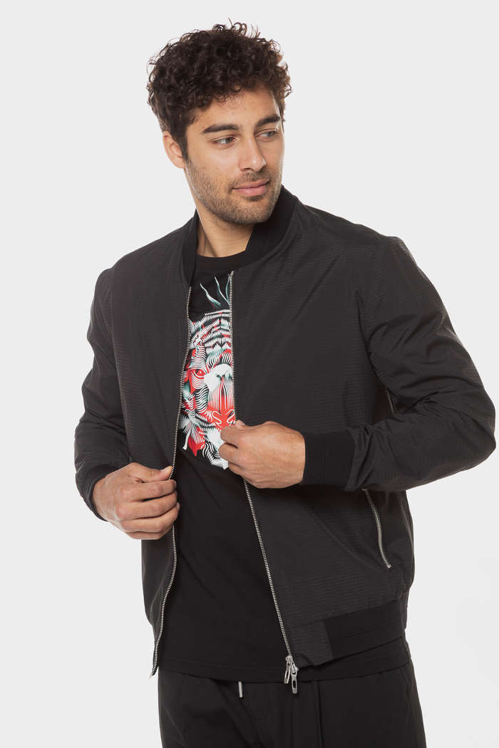 Bloobox Facebook ad: Όλα τα Top Fashion Brands μόνο στο Bloobox!