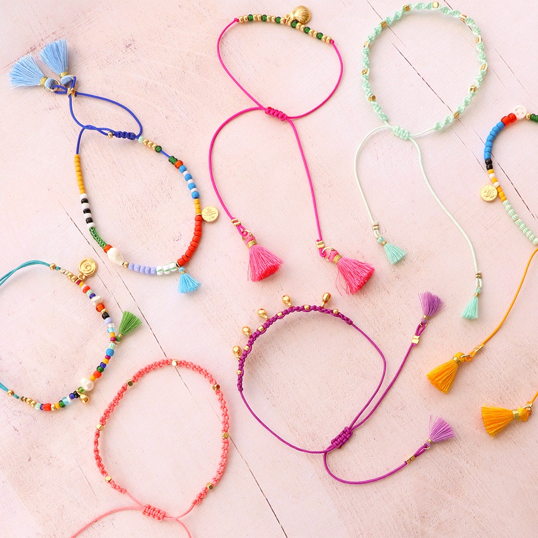 Schmuck Perlen Grosshandel Facebook ad: Sehen Sie sich die ausgebreitete Kollektion hipper Schmuck…