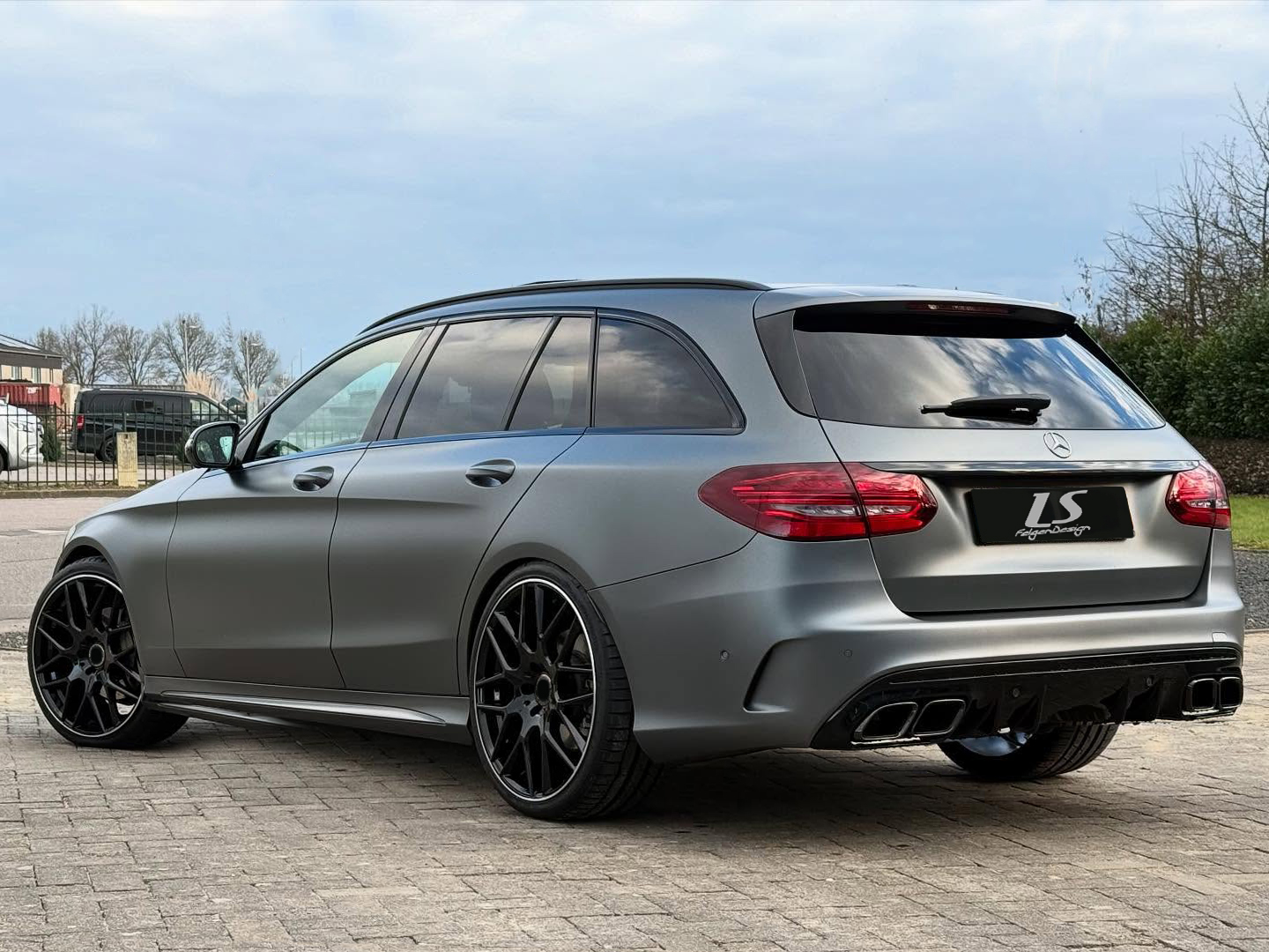 LS-Felgendesign Facebook ad: Mercedes E-Klasse W213 R1ES R1EC W214 R2EW R2ES…