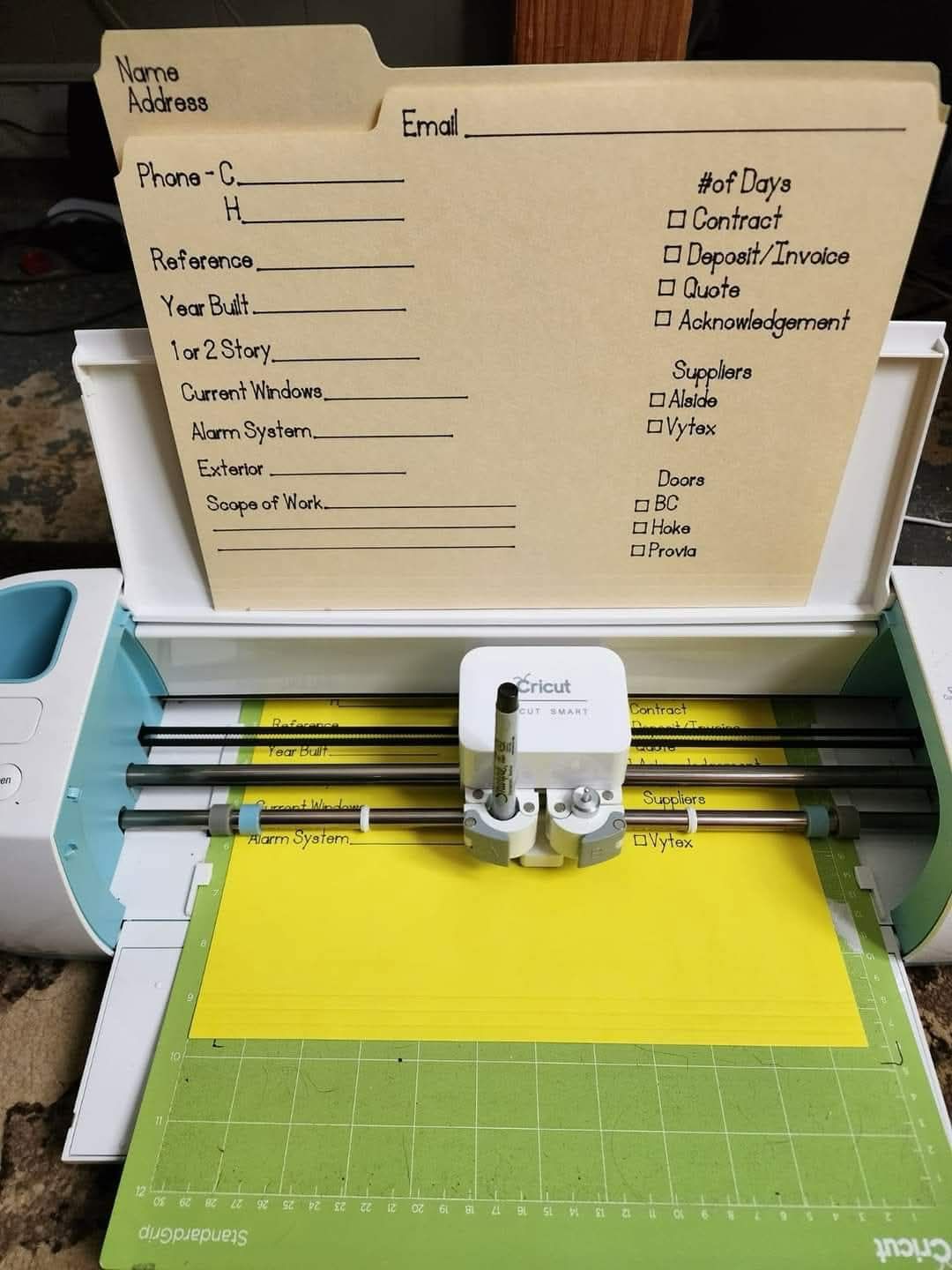 Anna Makes Facebook ad: Read if you own a Cricut (this helps)