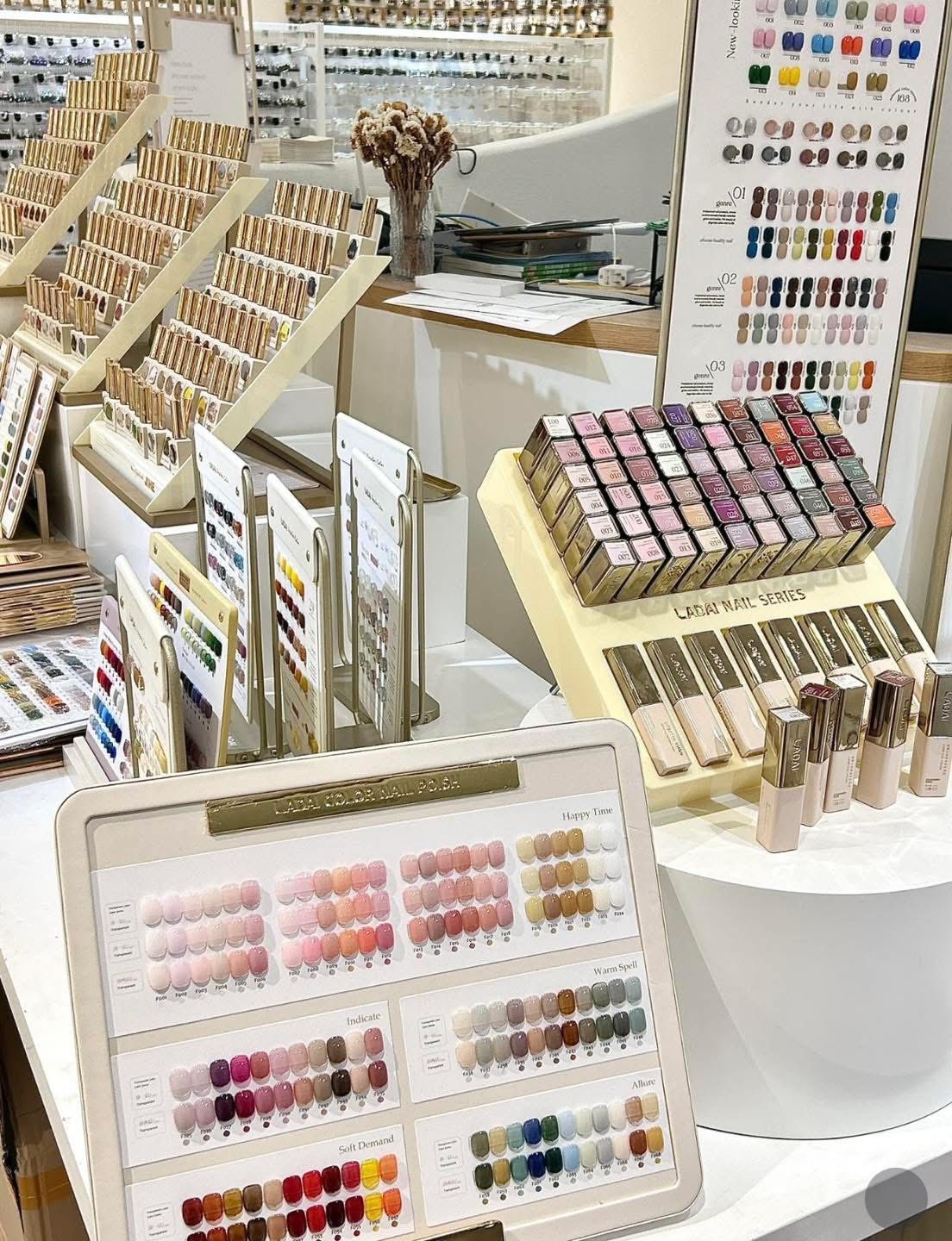 Phụ kiện Nails - Chang Nail Facebook ad