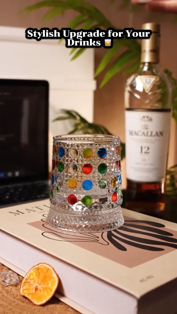 Hey buyer Facebook ad: Give your drink a 360° spin!