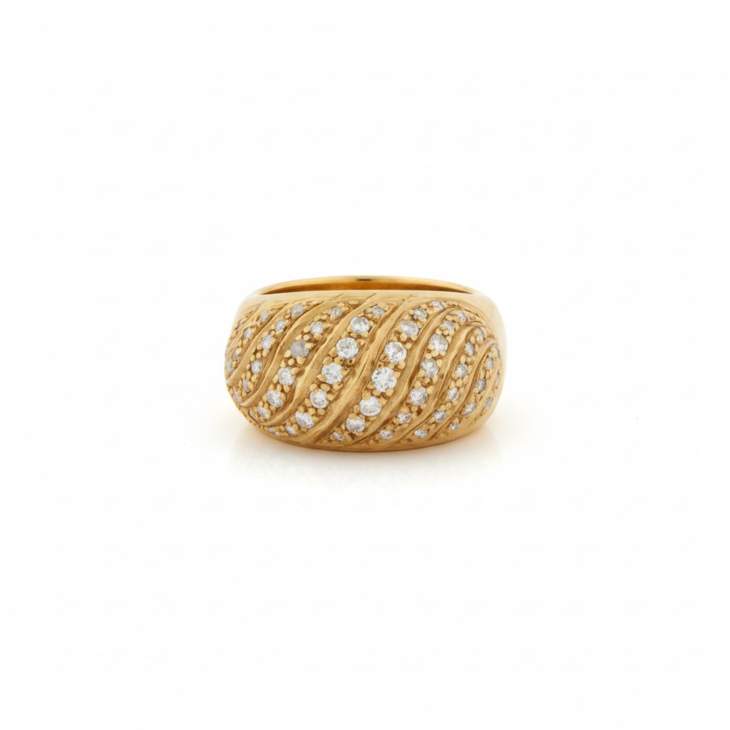 La Regence LILLE Facebook ad: Ce bijou vous attendait.