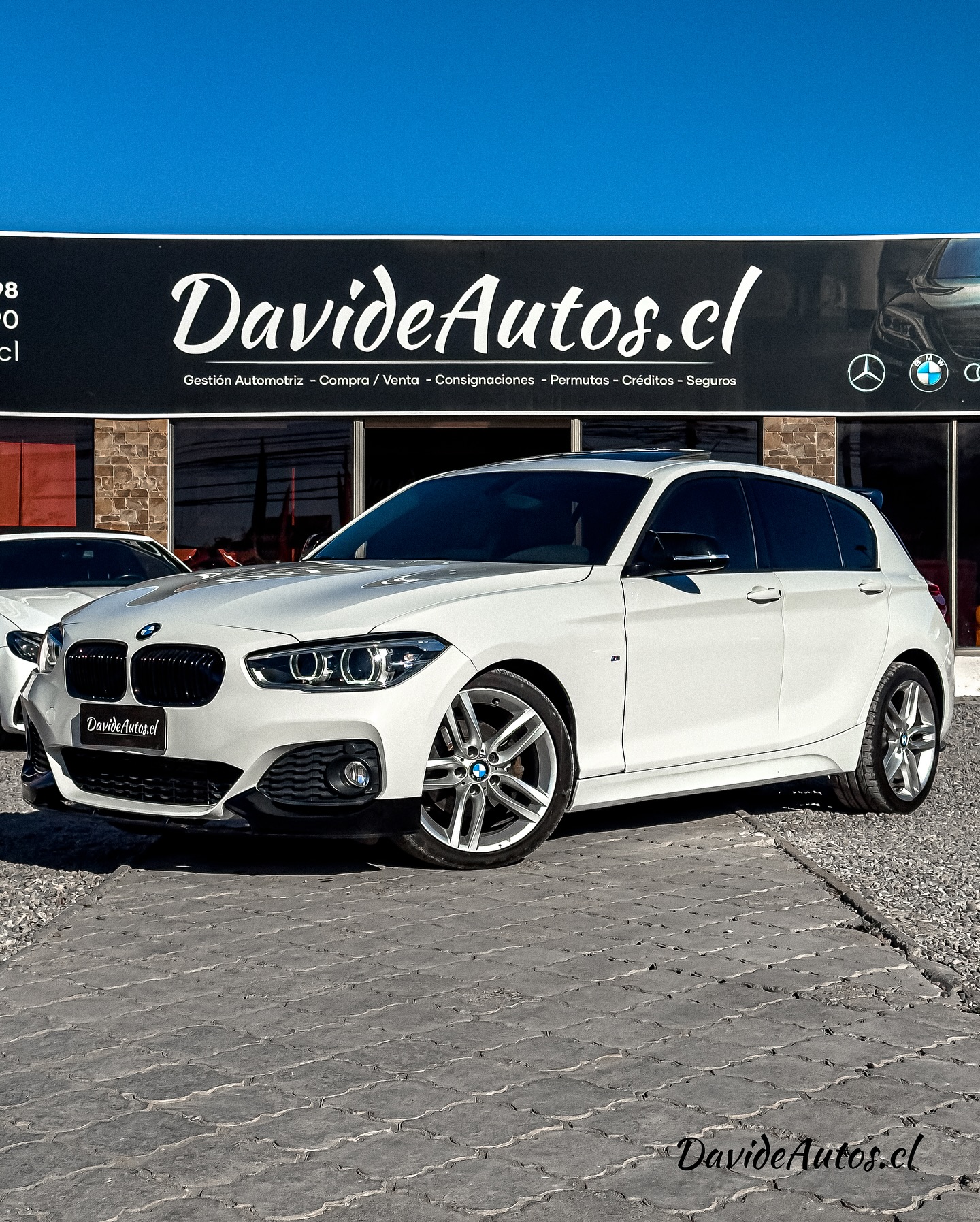 DavideAutos.cl Facebook ad: BMW 120i 2015