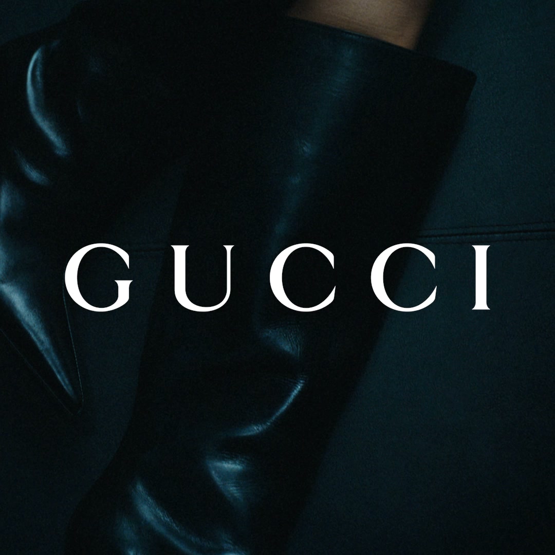Gucci Facebook ad: Bolsas de mano para mujer