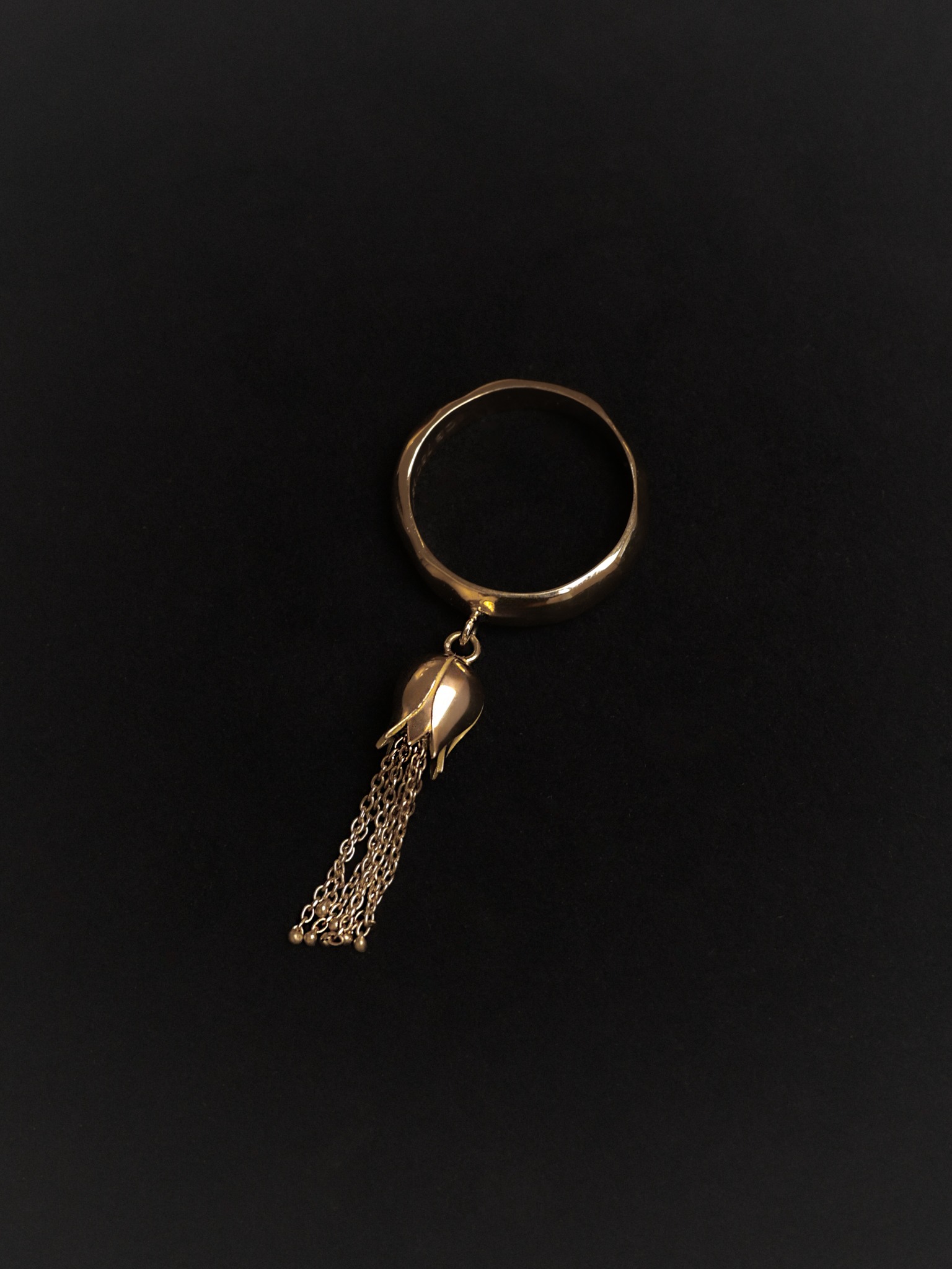 Cleopatra's Bling Facebook ad