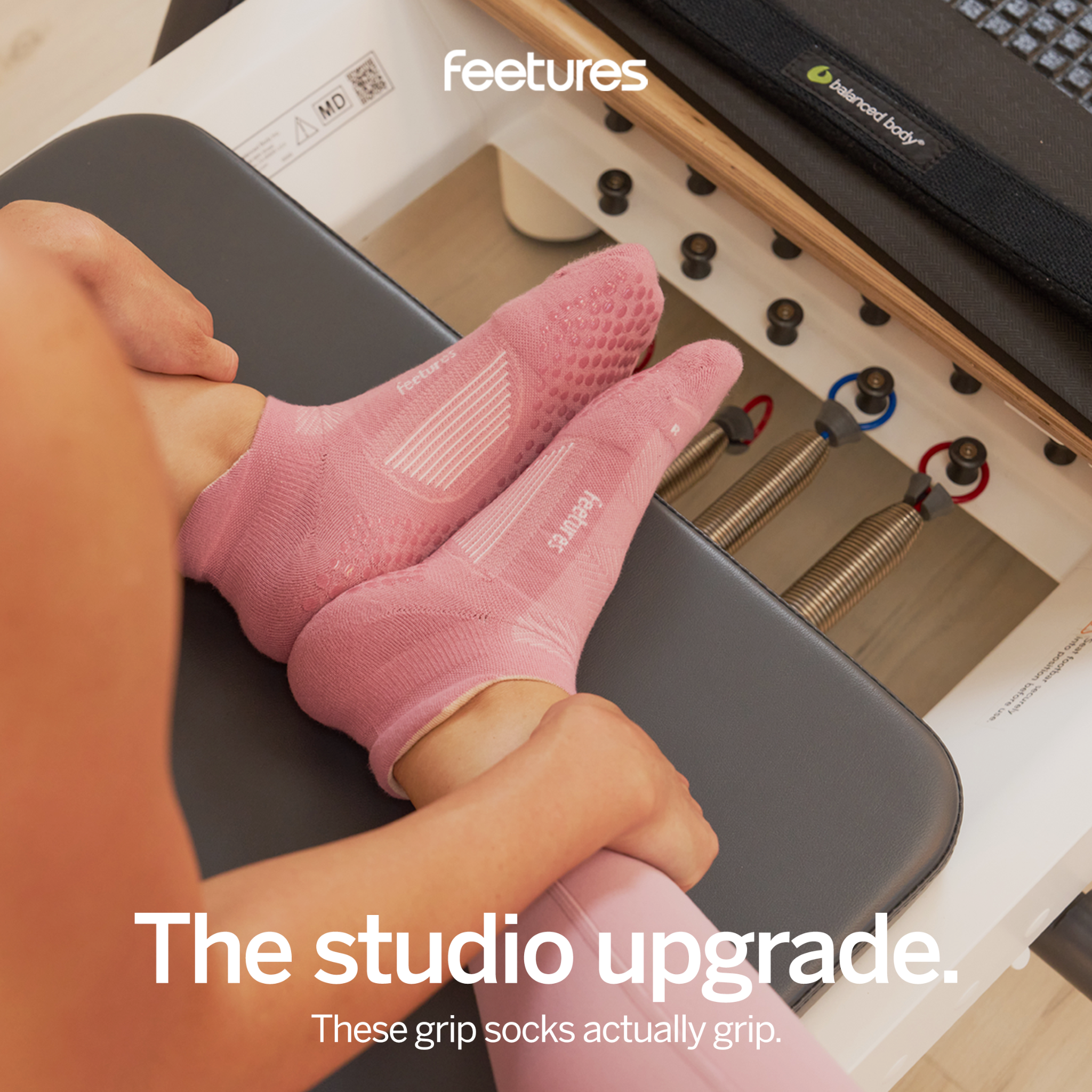 Feetures Facebook ad