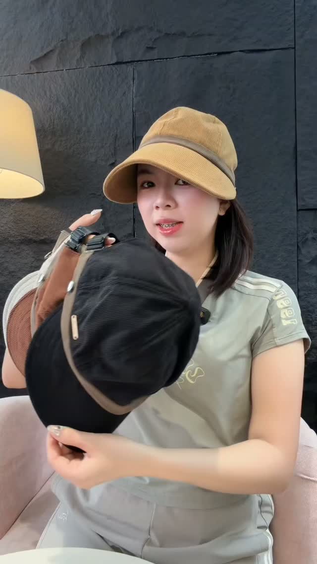 Shopee Facebook ad: https://s.shopee.co.id/8KoX7SV3S4