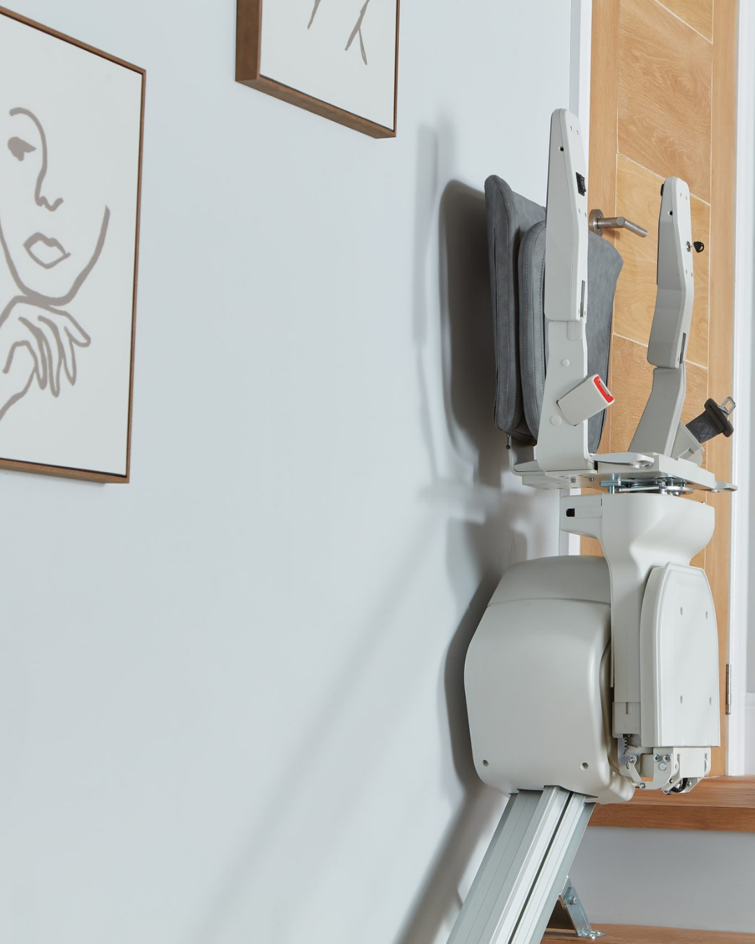 Leodis Stairlifts Facebook ad: Worried about the stairs?