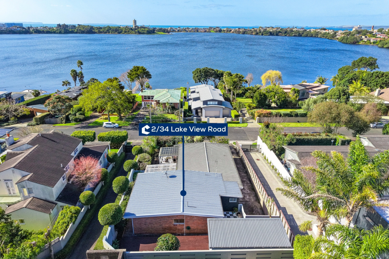 Barfoot & Thompson, Browns Bay Facebook ad: 2/34 Lake View Road Takapuna