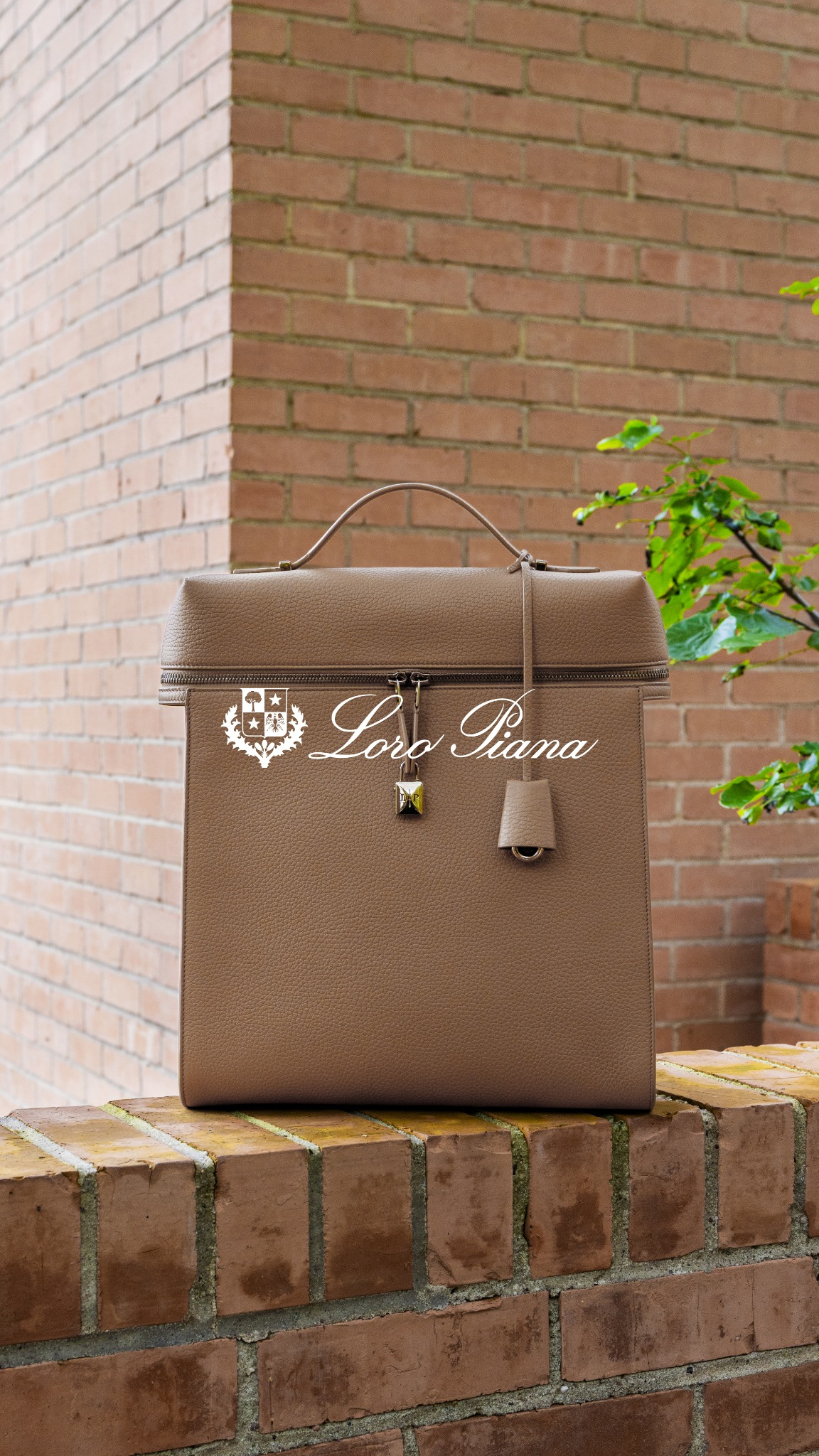 Loro Piana Facebook ad
