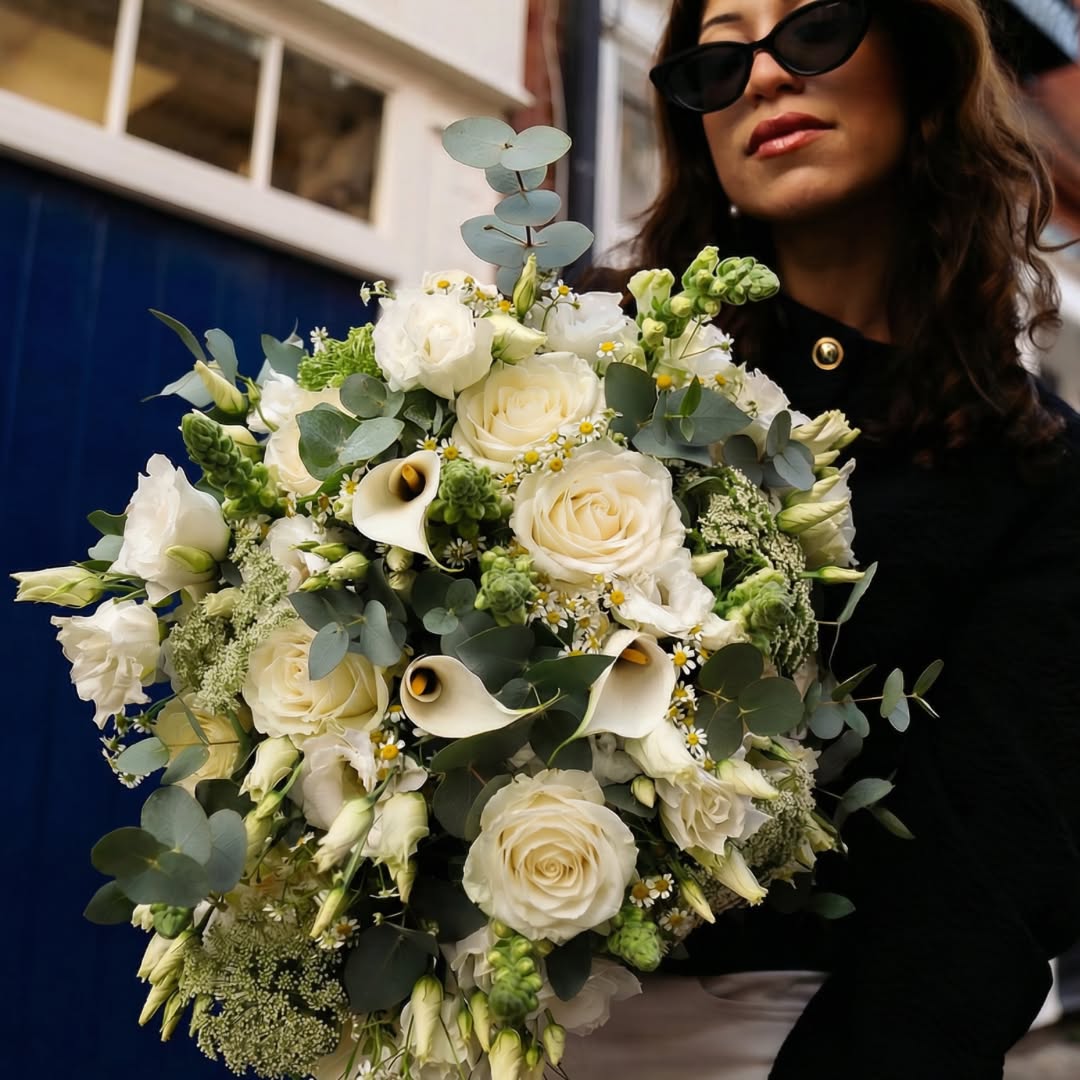 Amarante Forever Flowers Facebook ad: Rated ★★★★★ for Luxury Gifting