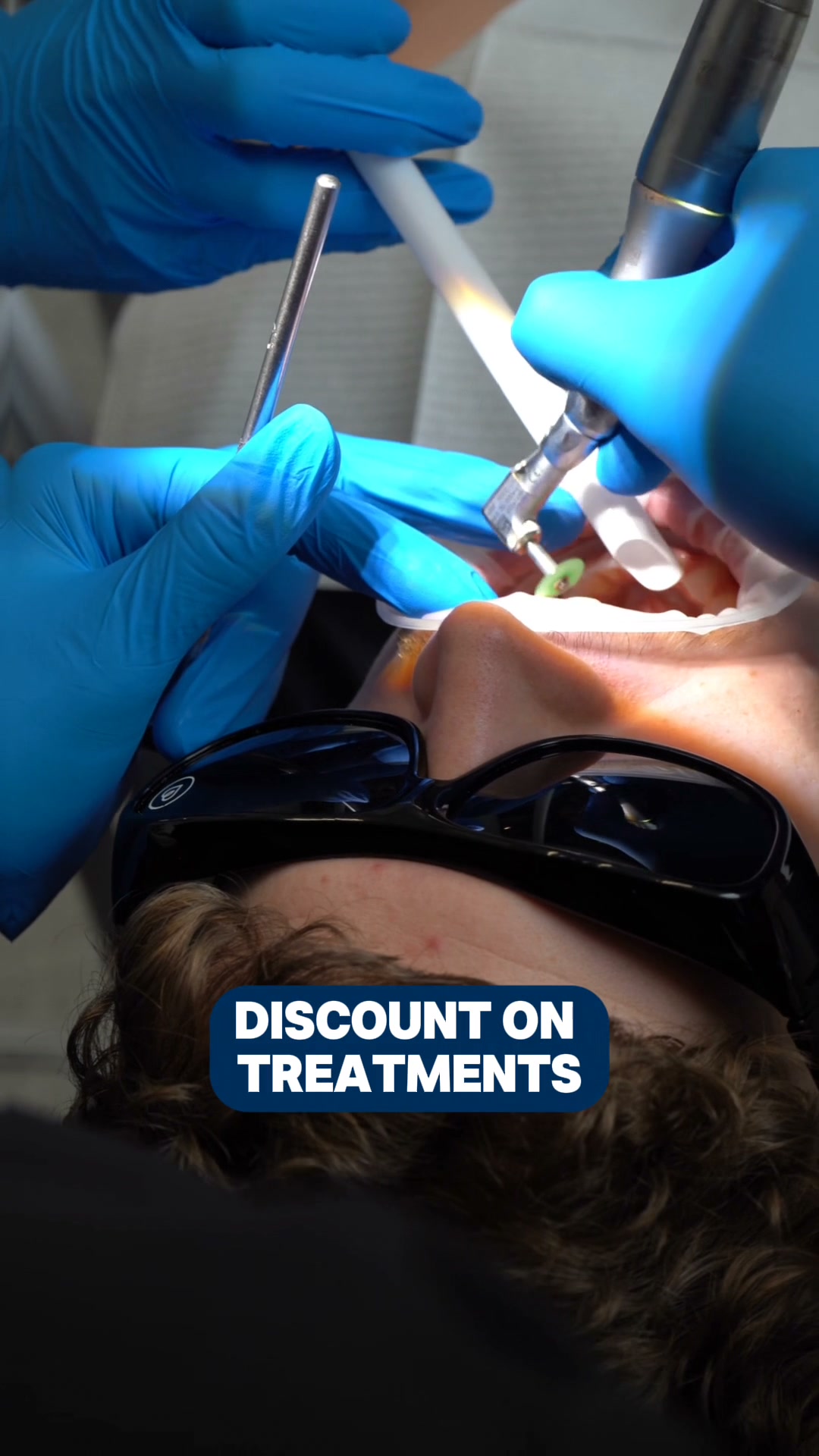 Smmmile Dental Facebook ad: Book your FREE consultation