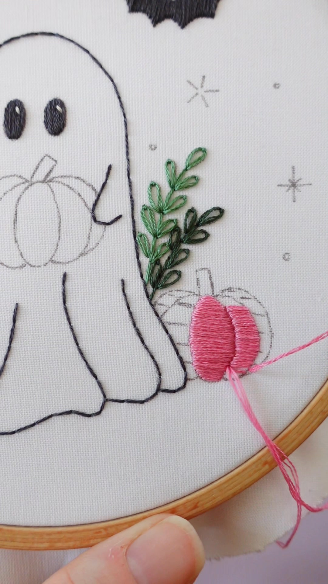 Clever Poppy Facebook ad: Embroidery Kit for Beginners