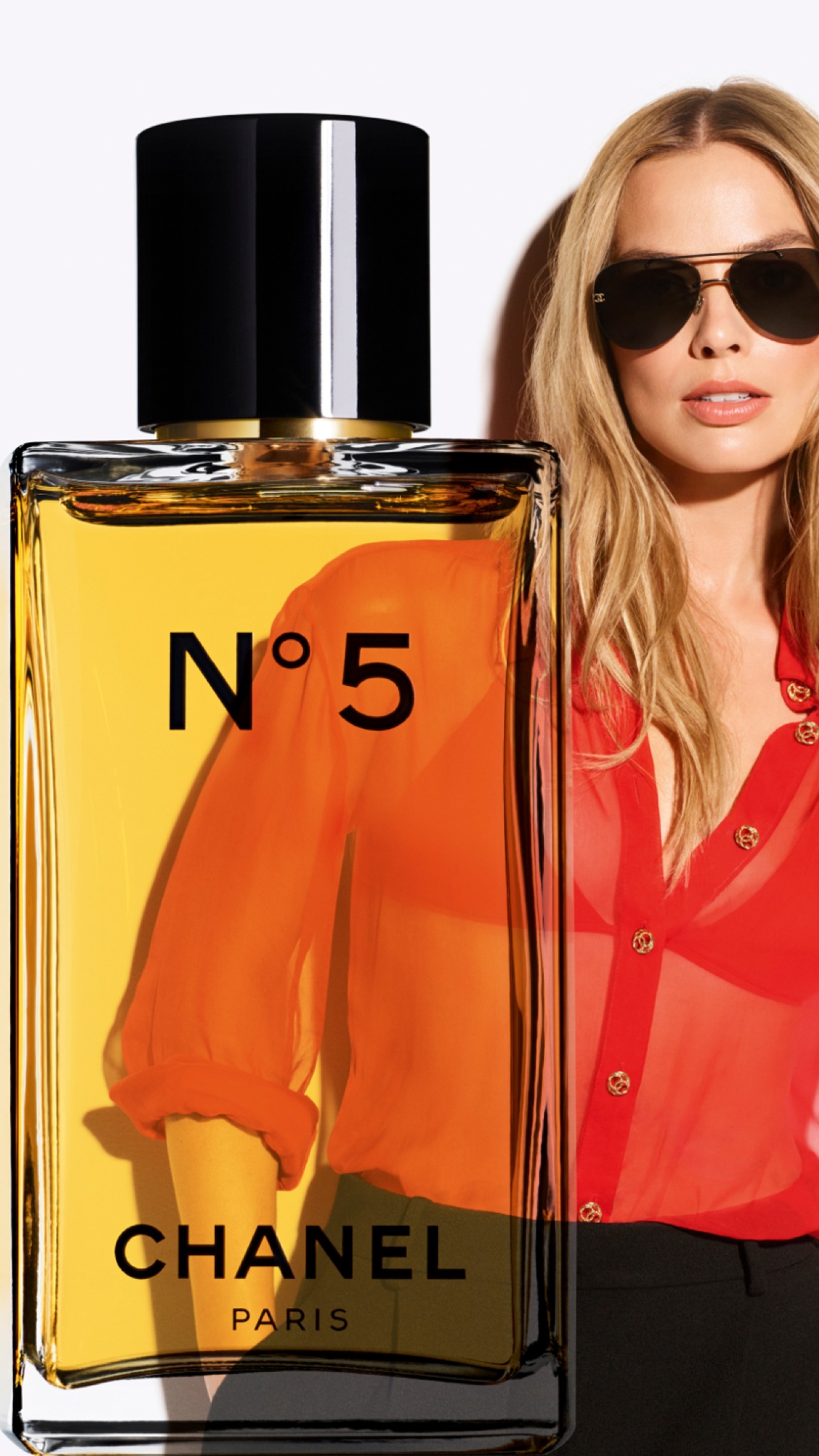 CHANEL Facebook ad