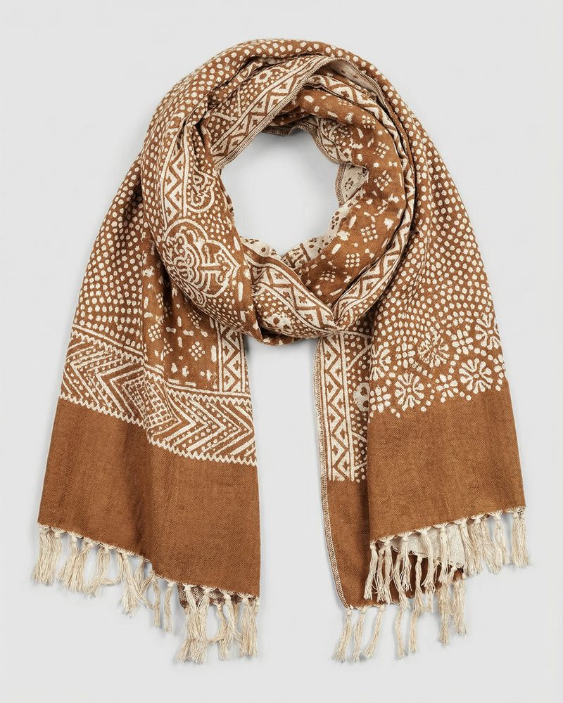 Harper Heights. Facebook ad: Effortless Style, One Drape Away
