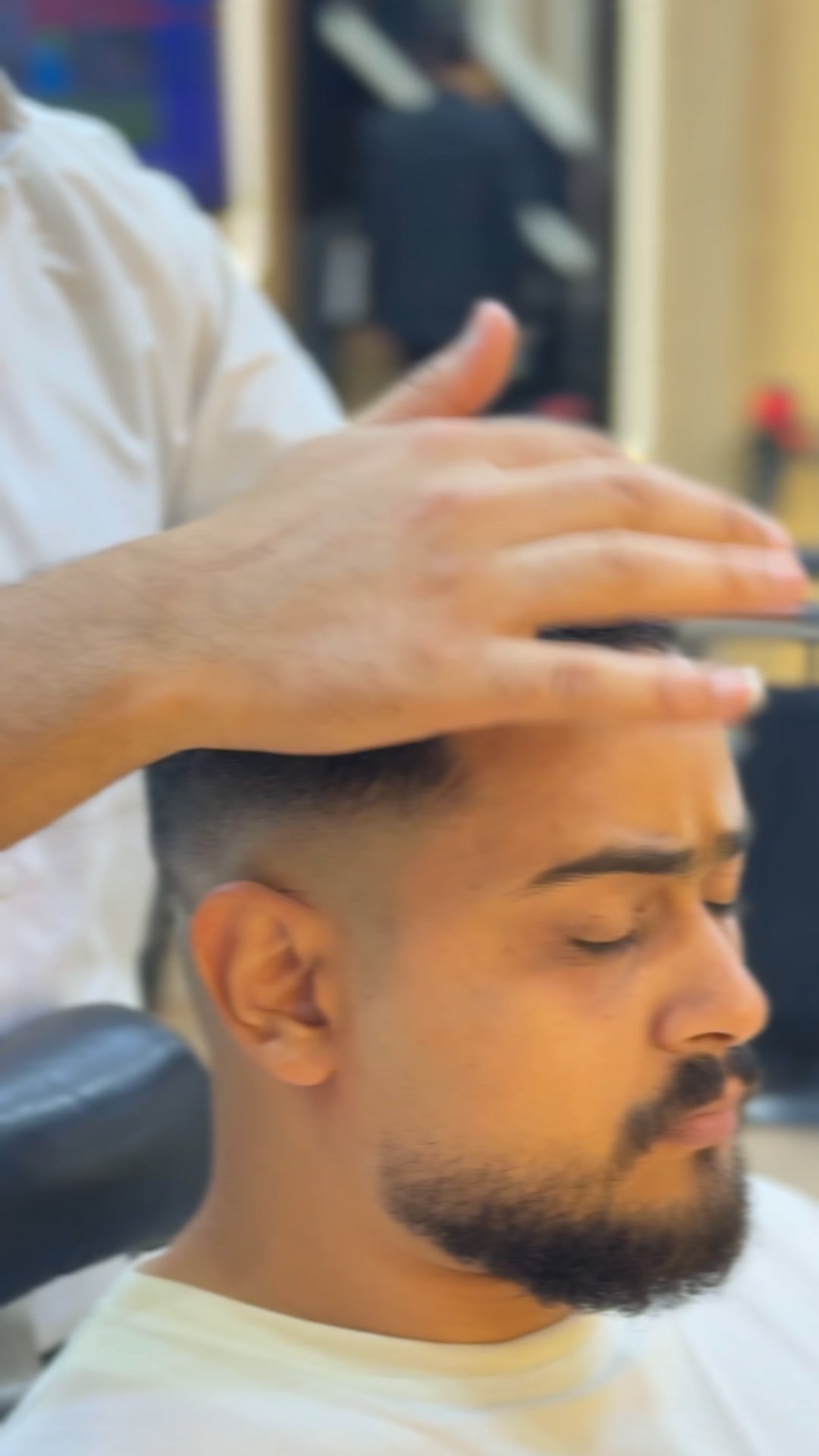 Tommy Men's Hair Salon Facebook ad: احجز دلوقتي!