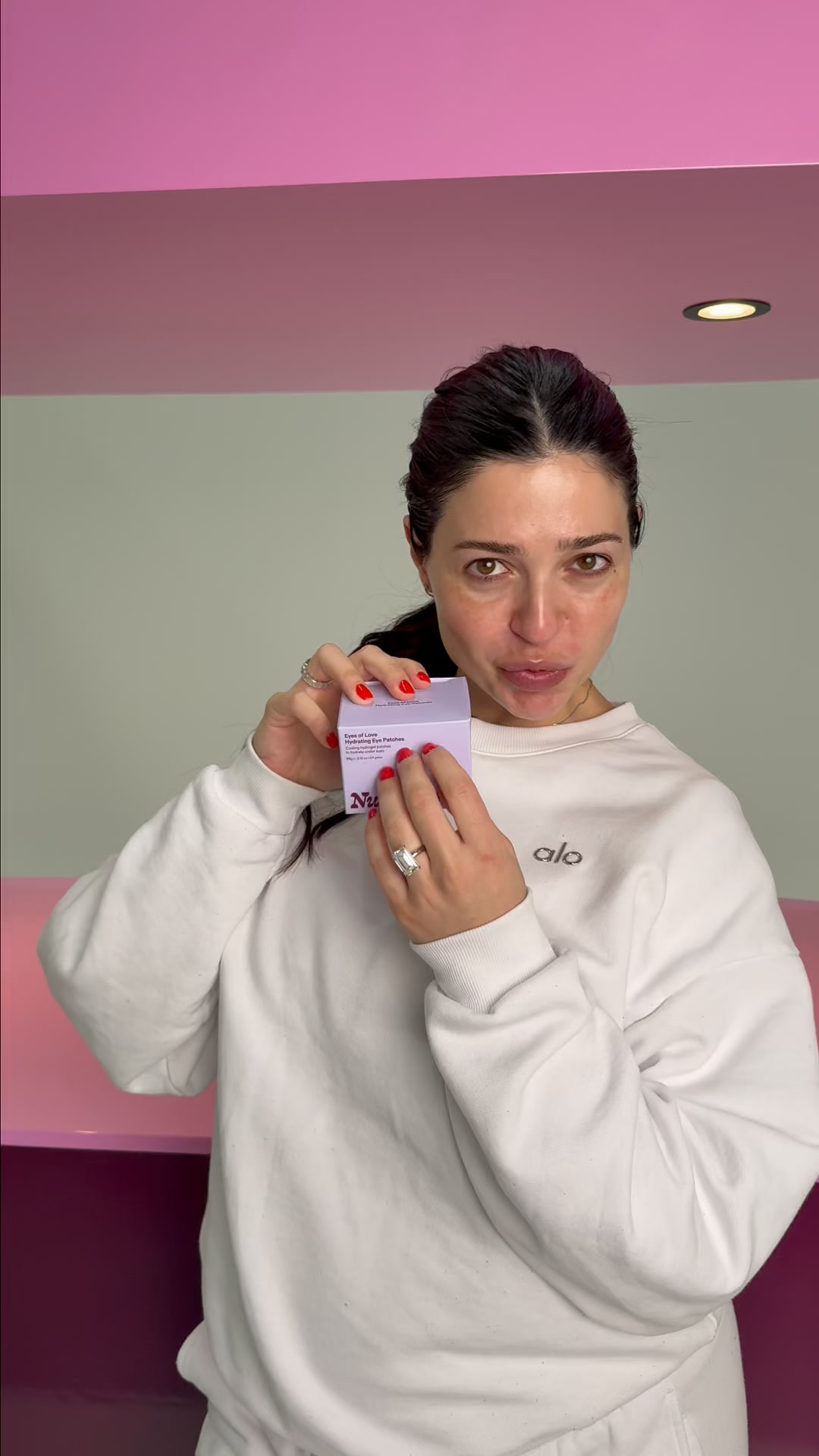 Nurse Renee Facebook ad: I made these for tired eyes.