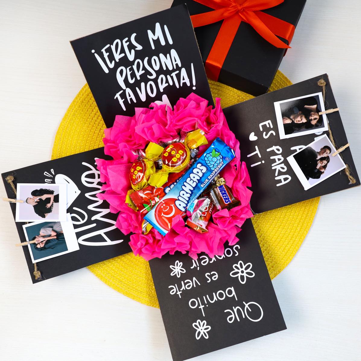 Candy Box Guate Facebook ad: LOVE BOX